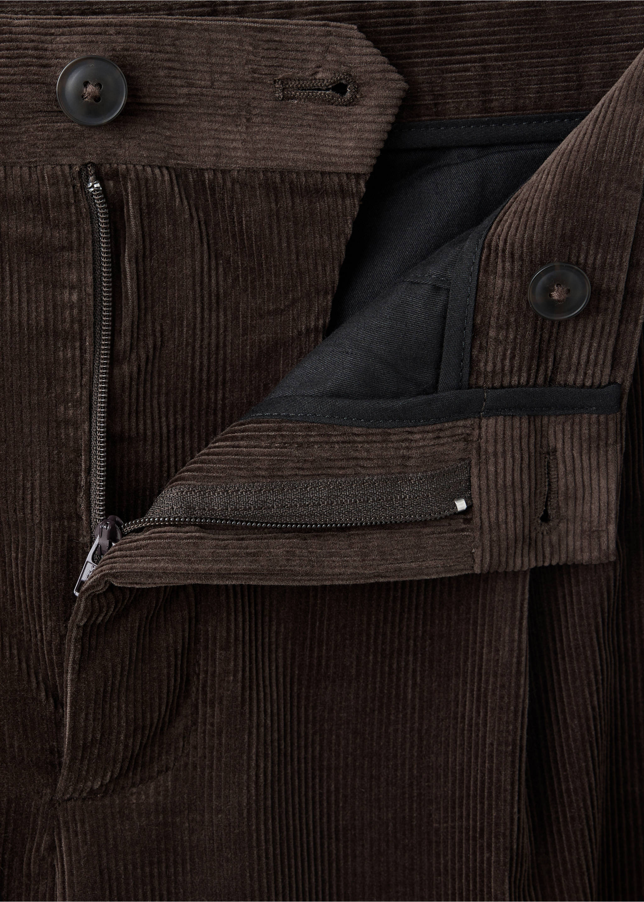 Pantalon regular-fit pinces - Détail de l'article 8, Chocolat. Ref: 37017904-00.
