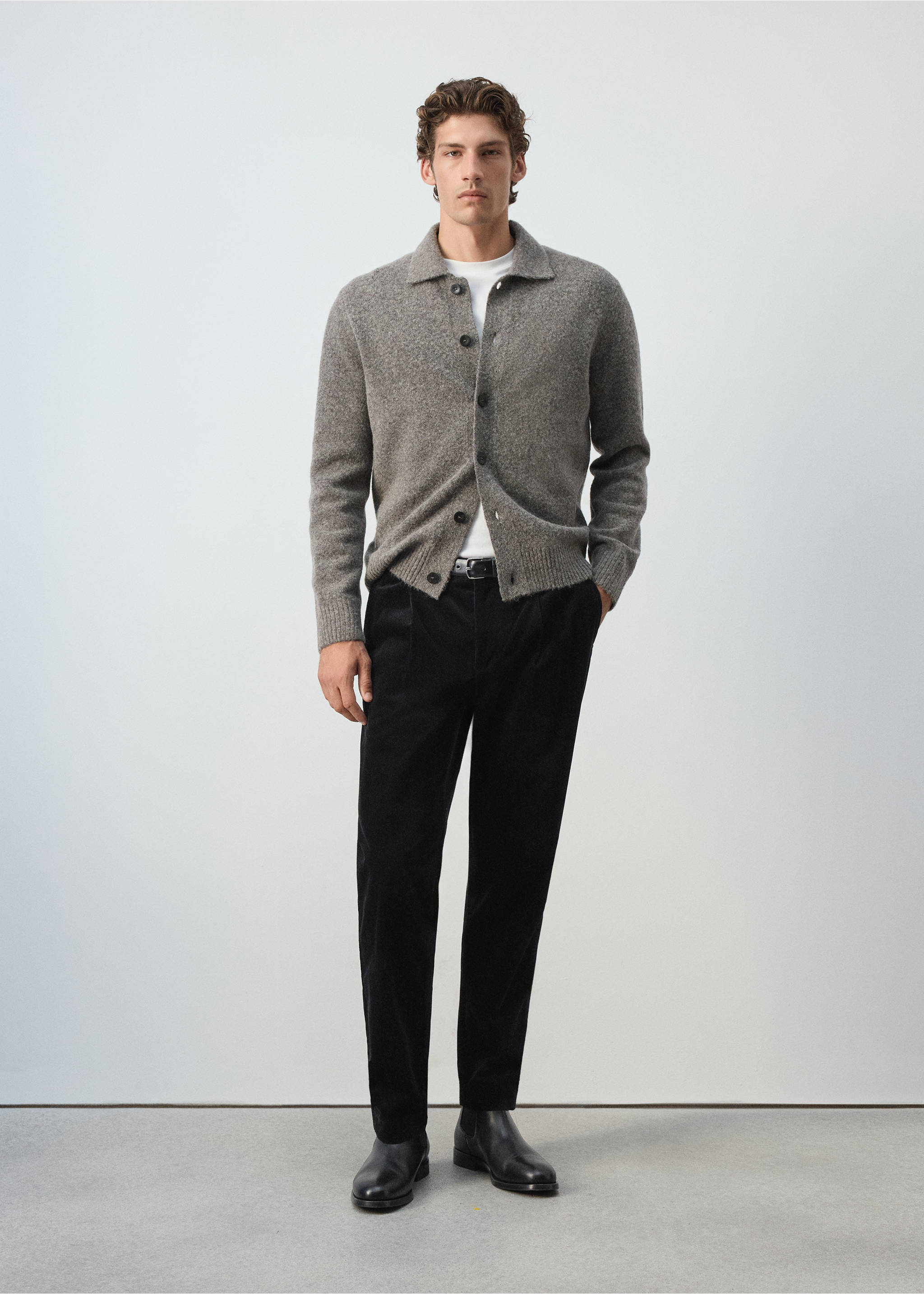 Pantalon regular-fit pinces - Plan général, Noir. Ref: 37017904-00.
