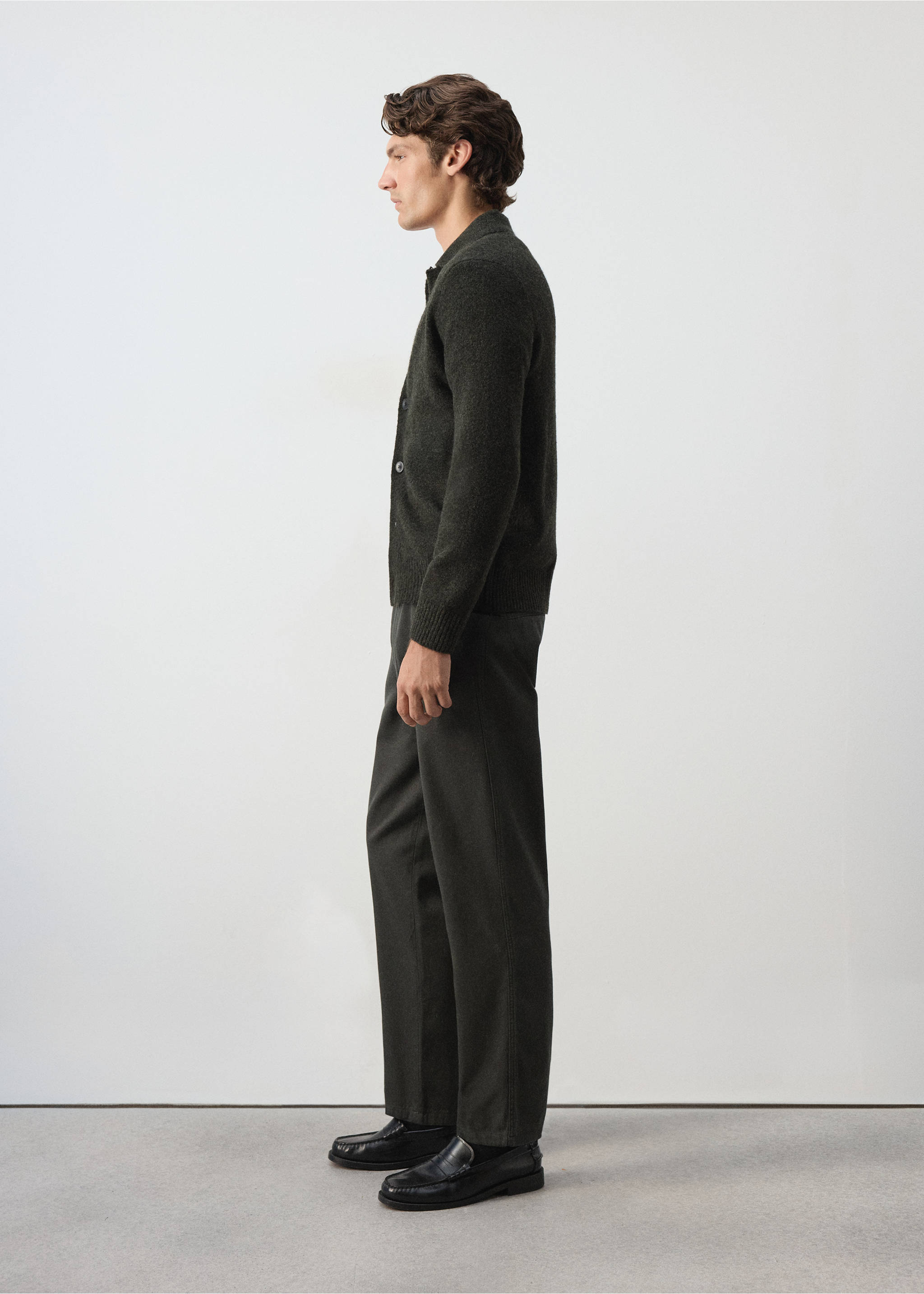 Relaxed fit trousers 100% cotton - Details of the article 2, Coffee. Ref: 37017905-00.