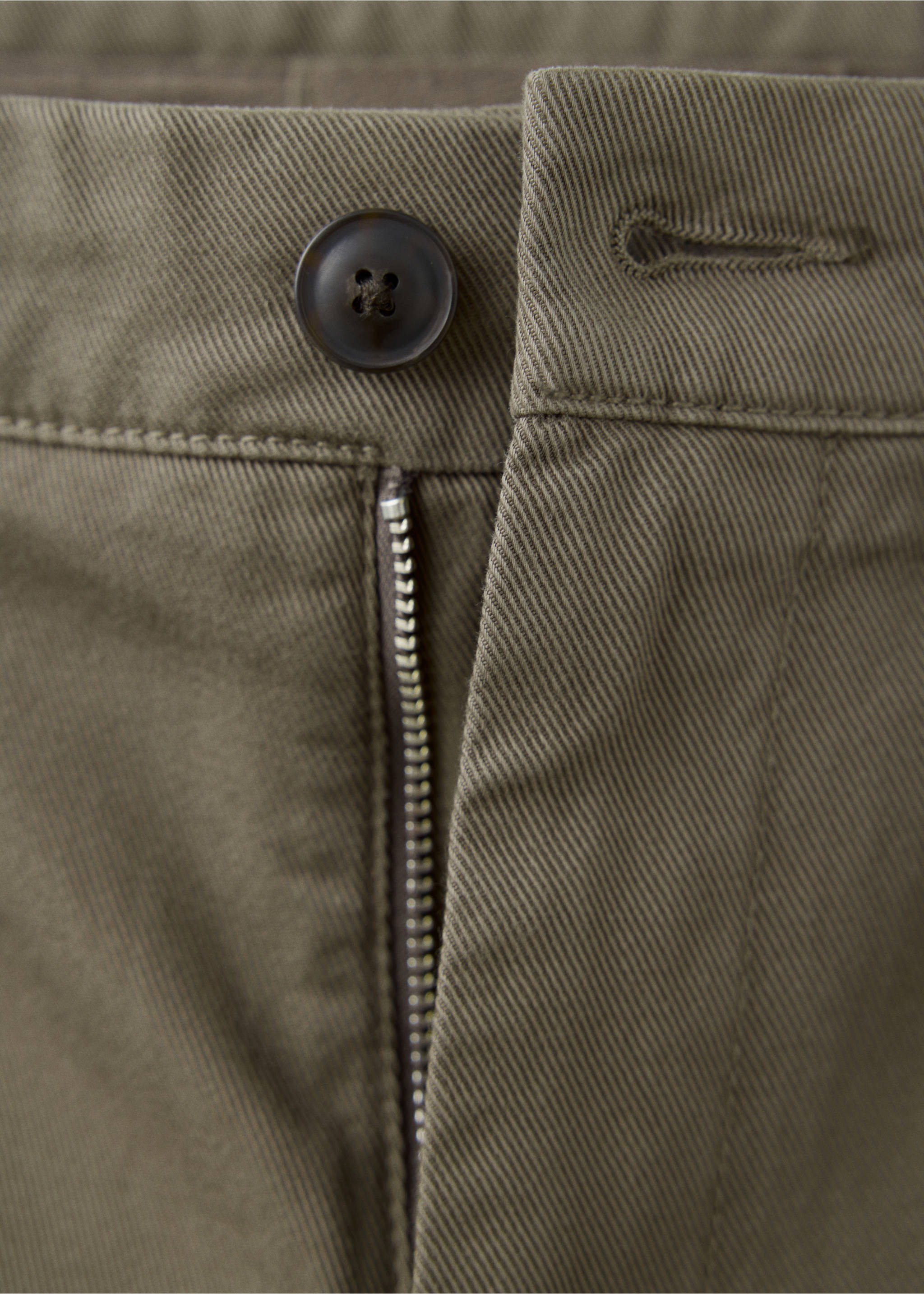 Relaxed fit trousers 100% cotton - Details of the article 8, Medium Brown. Ref: 37017905-00.