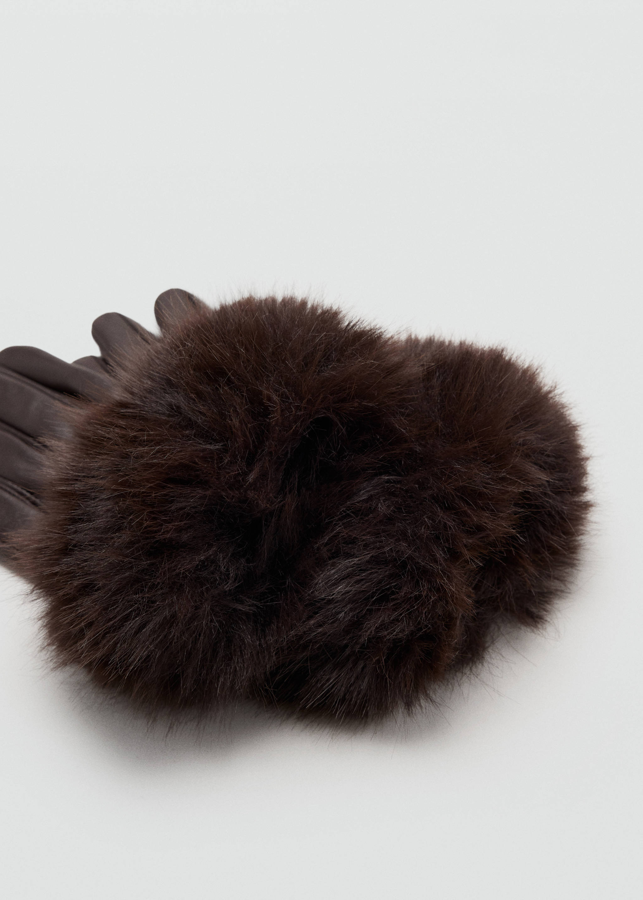 Handschuhe aus Leder mit Pelzabschluss - Detail des Artikels 1