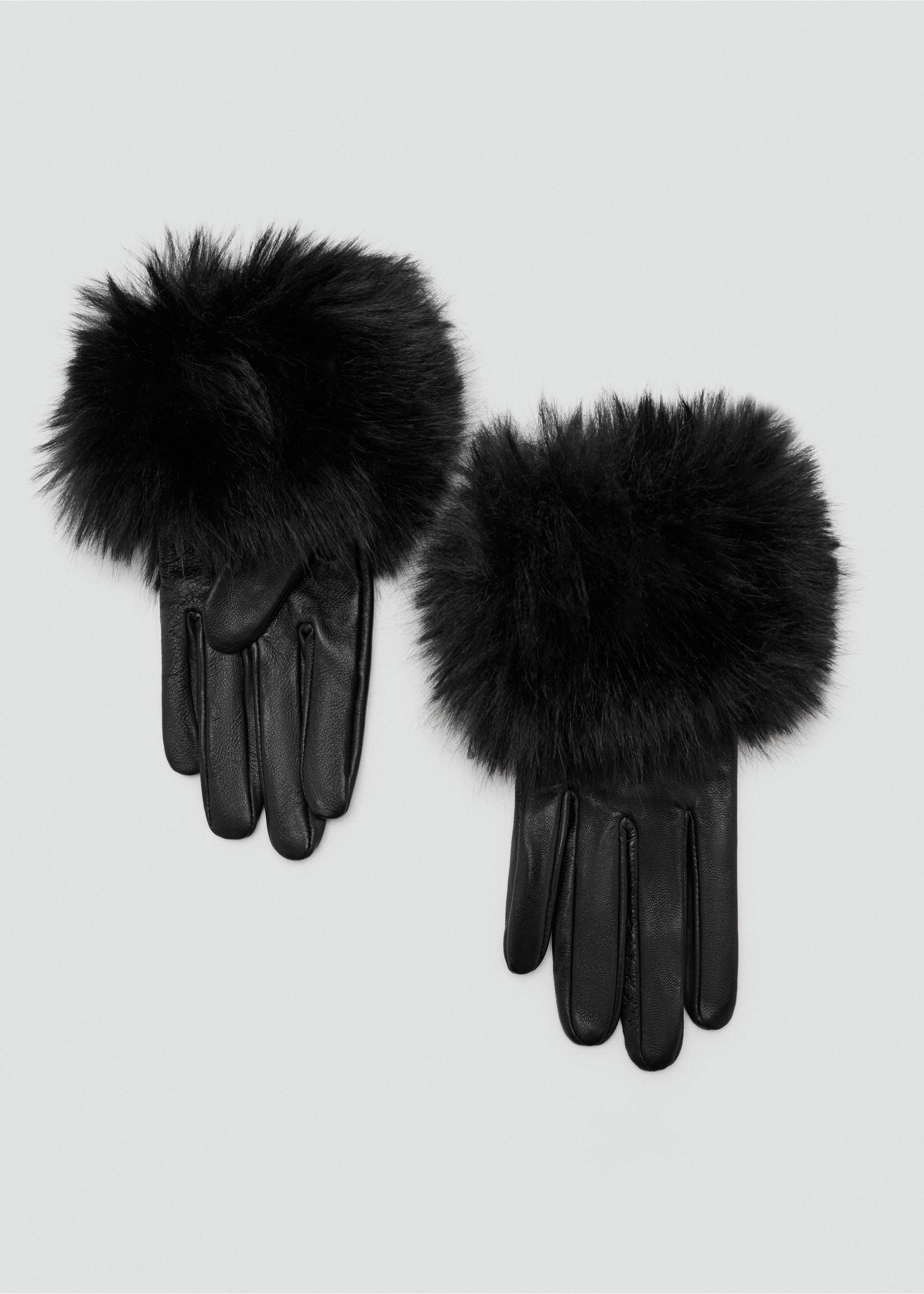 Black leather gloves with voluminous black faux-fur cuffs., Black. Ref: 37017910-00.