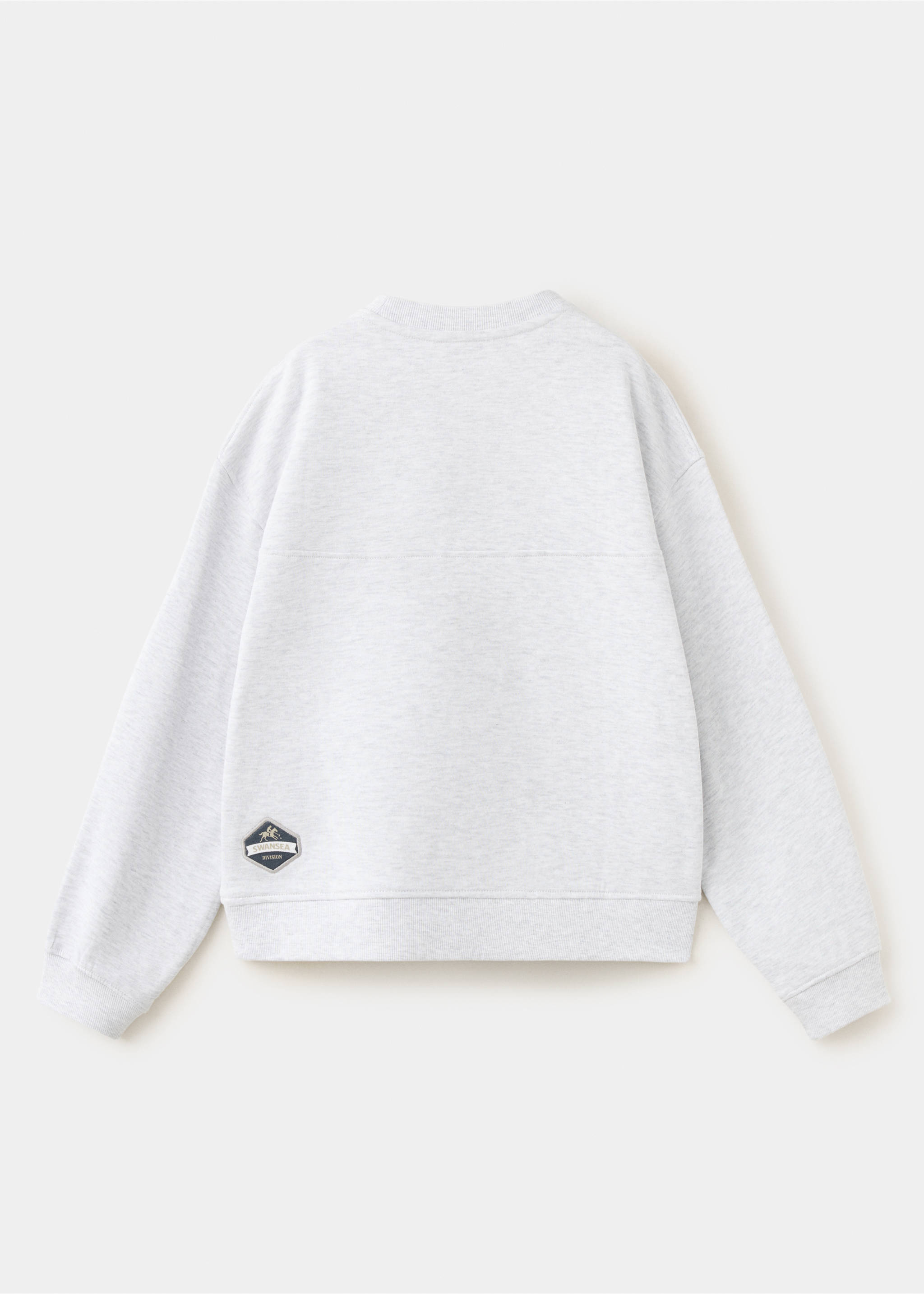 Back of a light grey marl kids sweatshirt with a patch., Light Heather Grey. Ref: 37017915-00.