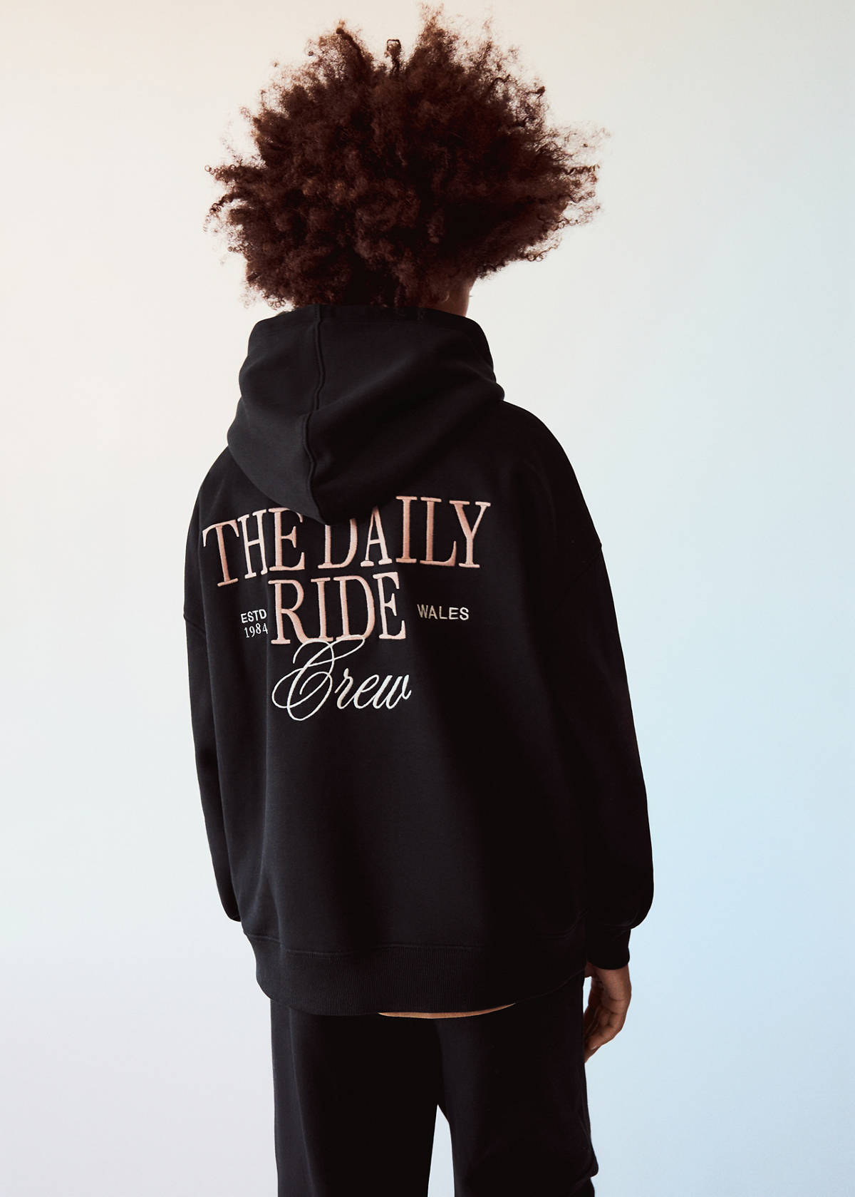 Embroidered text hoodie — Black