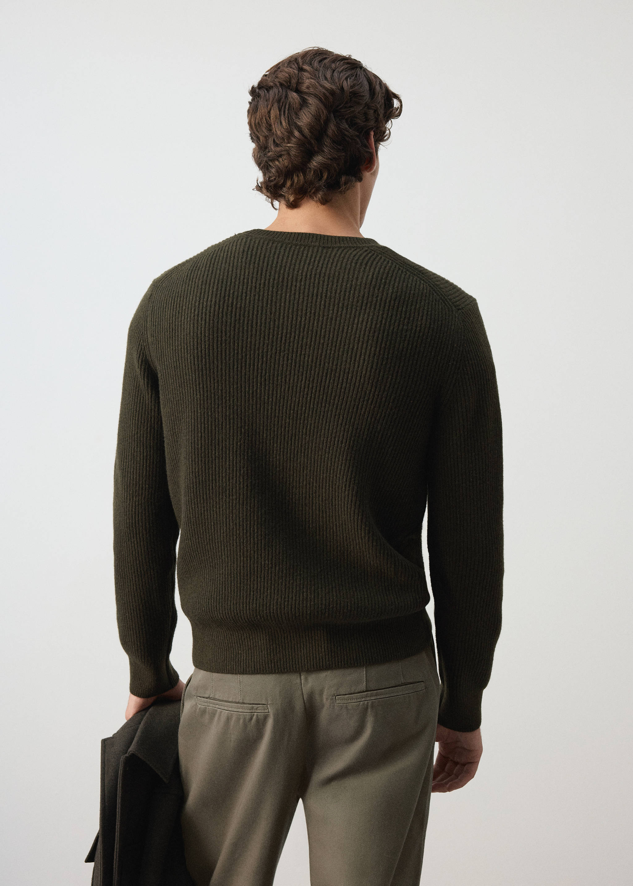 Knitted ribbed sweater - Reverse of the article