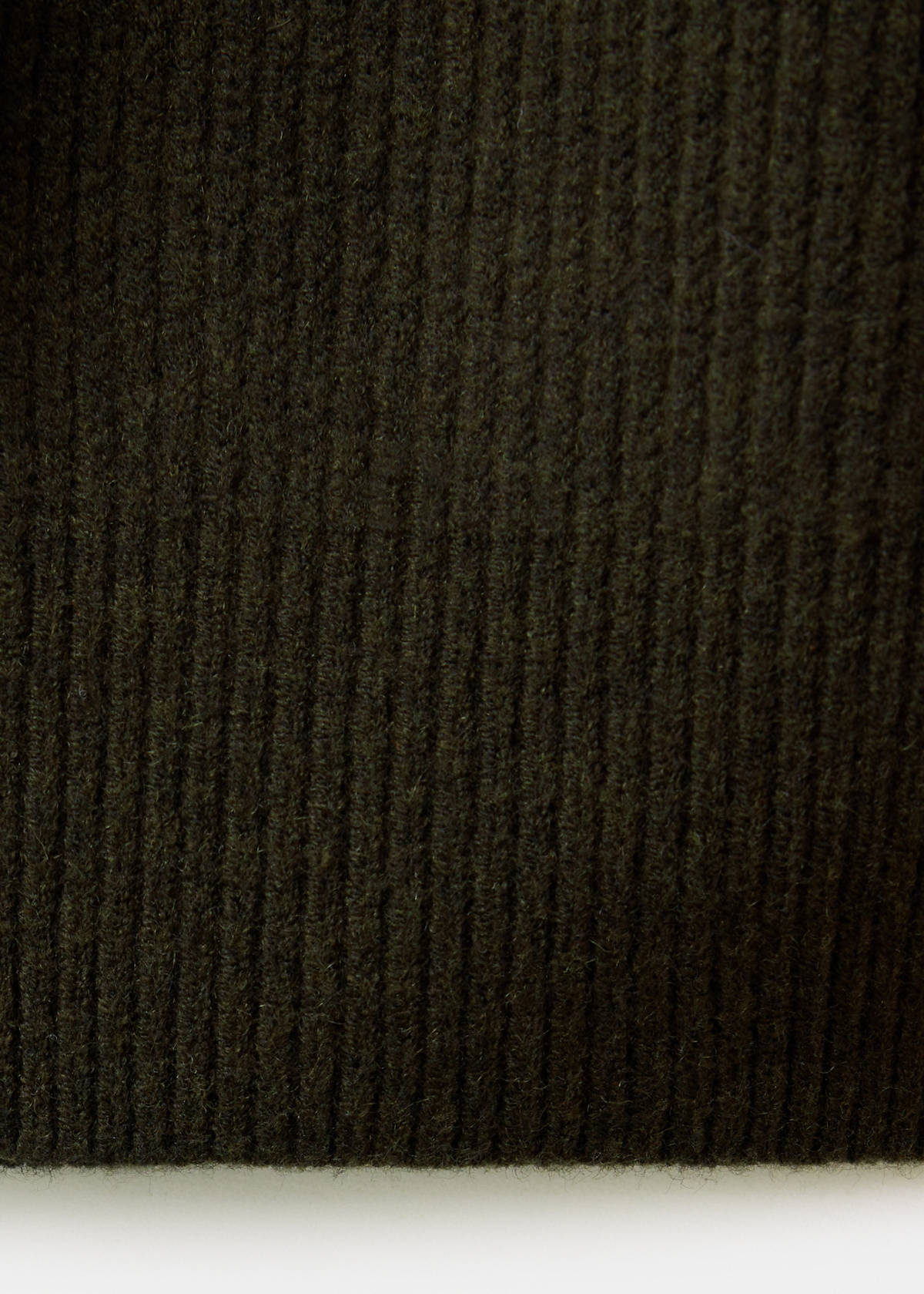 Knitted ribbed sweater — Khaki