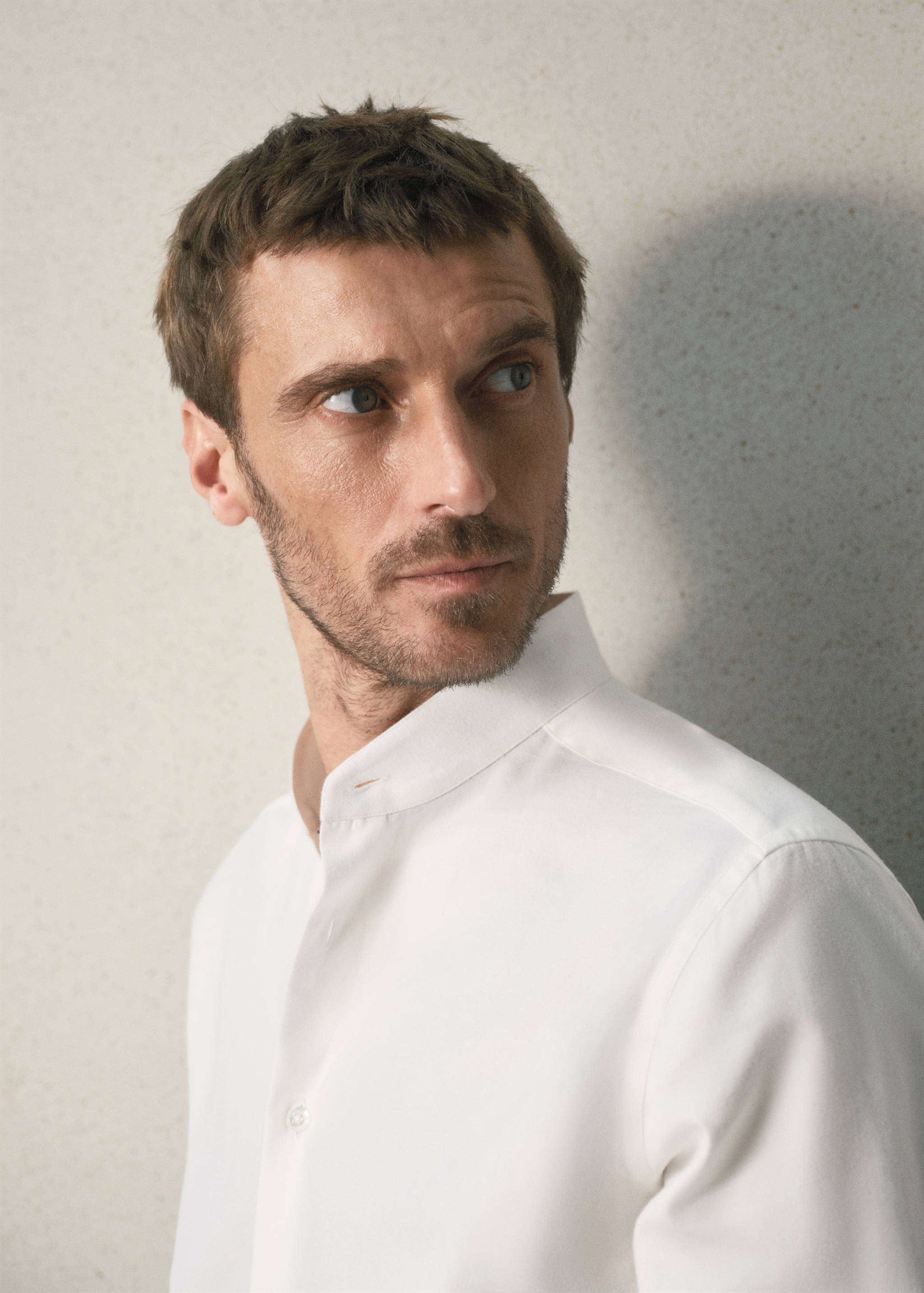 Slim fit cotton mandarin-collar shirt - Details of the article 1