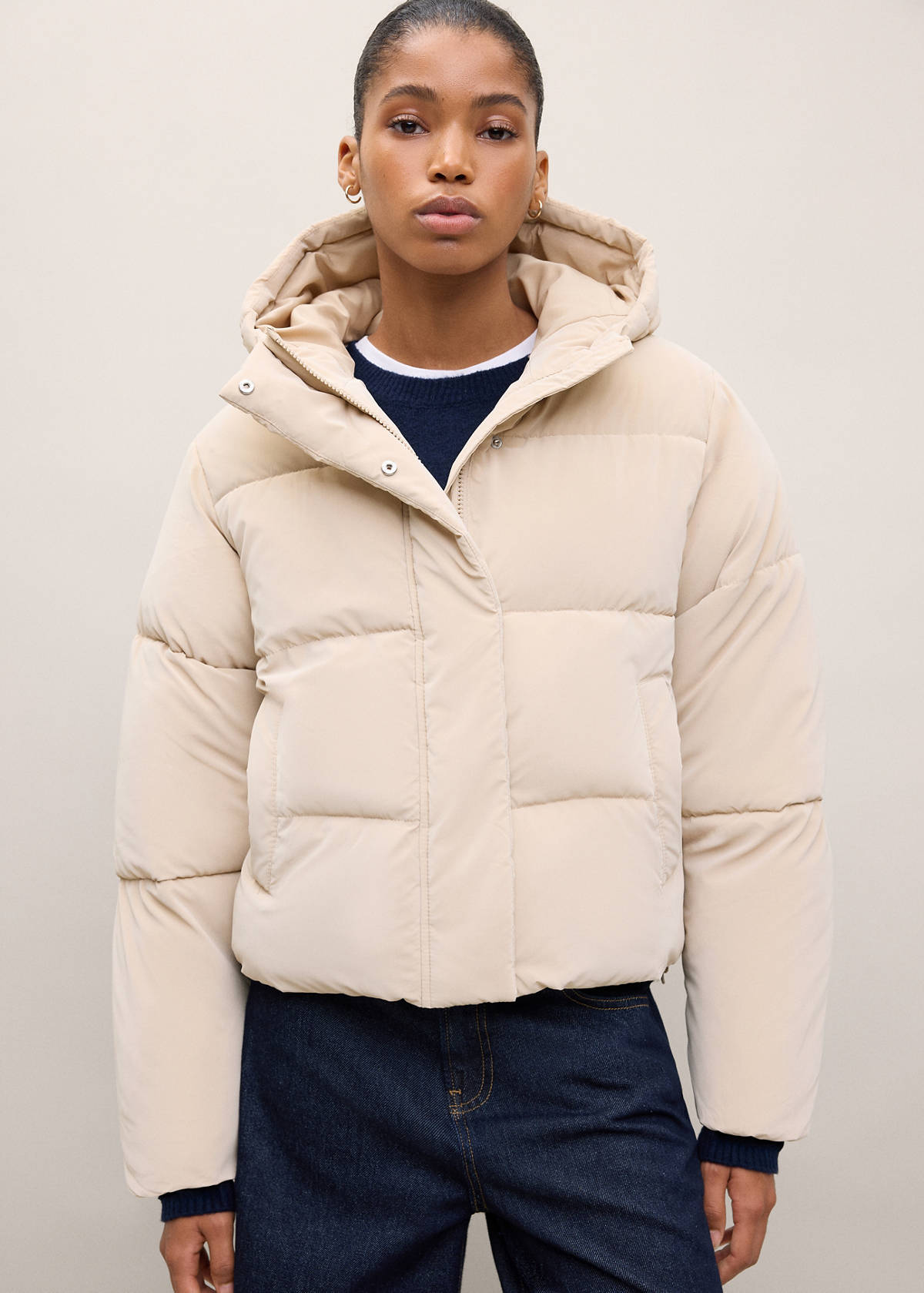 Short quilted anorak — Beige