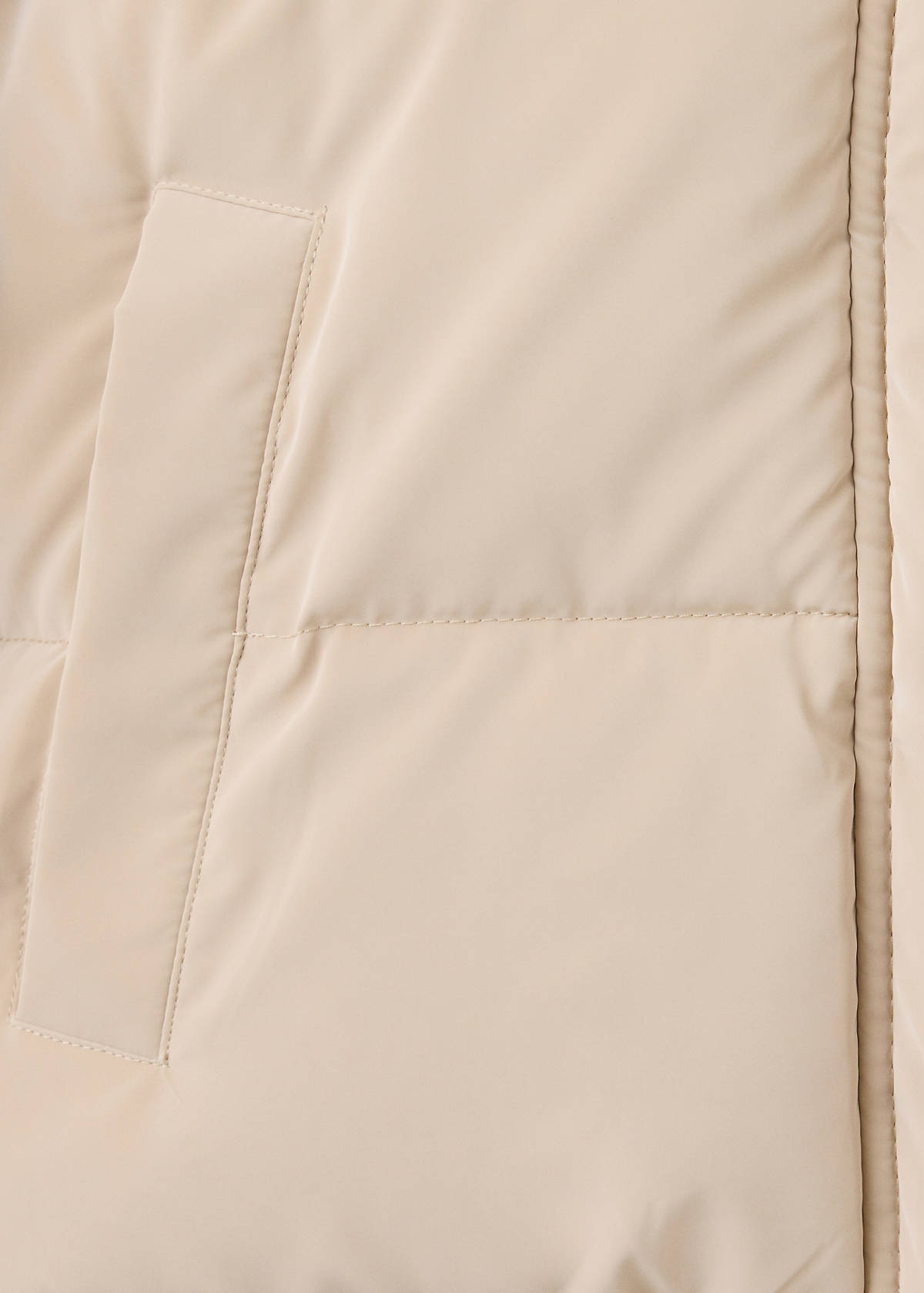 Short quilted anorak — Beige