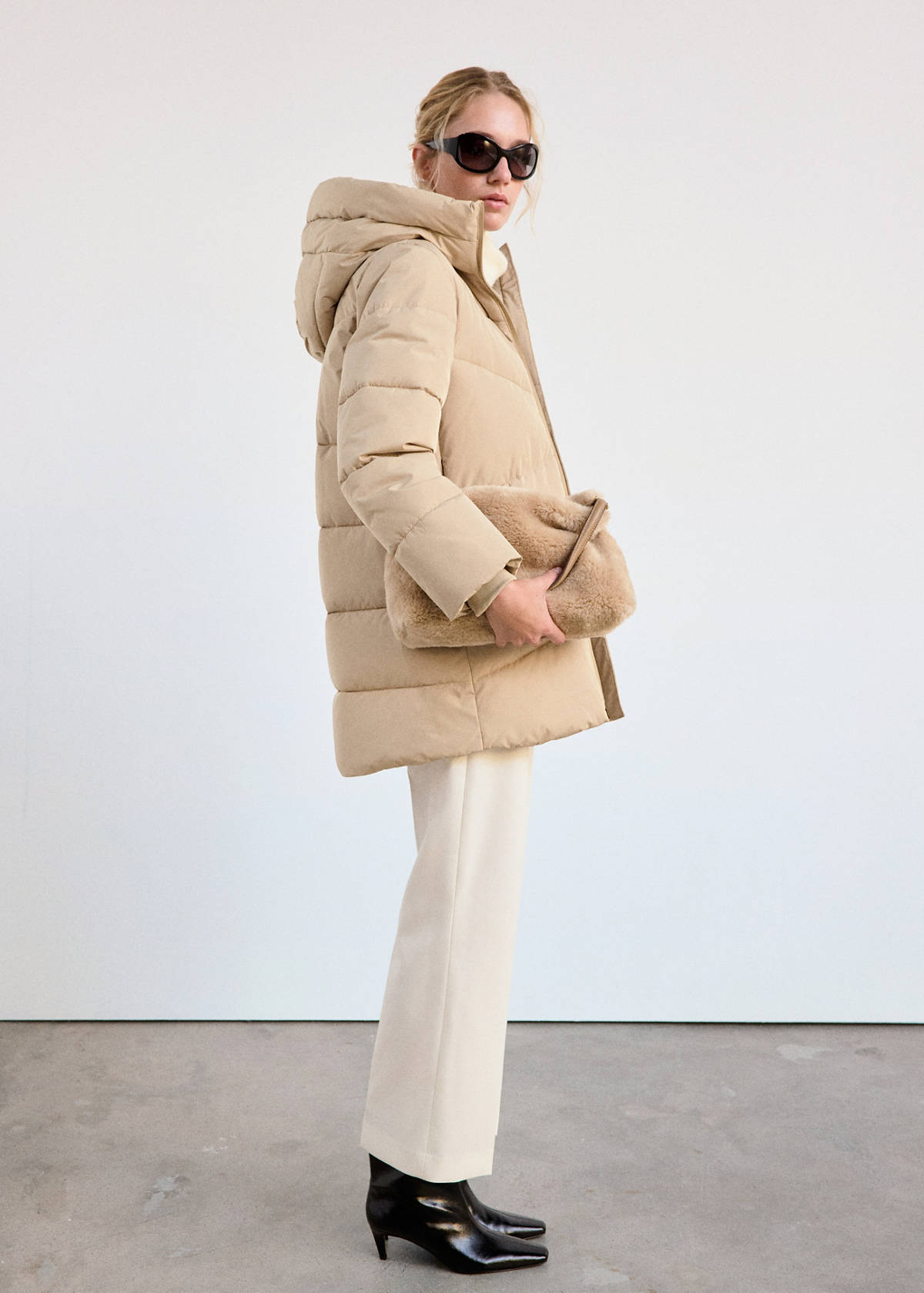 Hood puffer coat — Beige