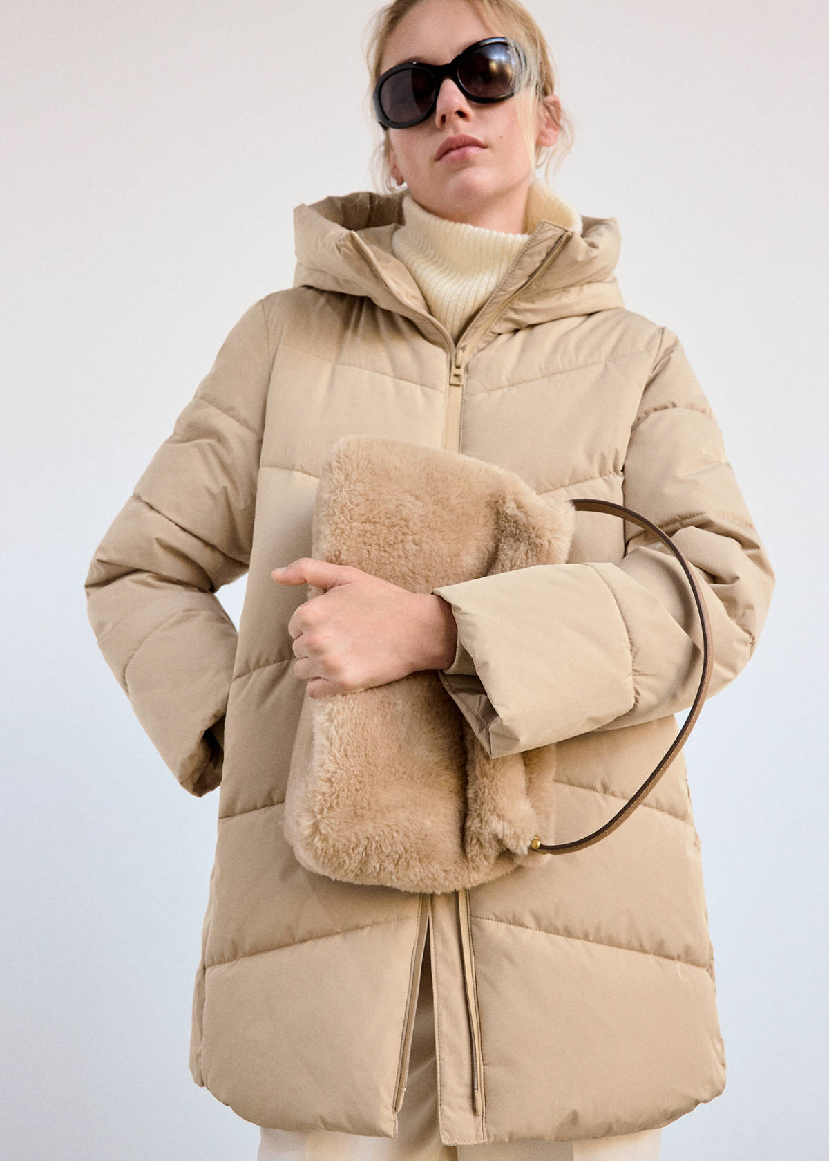 Hood puffer coat — Beige