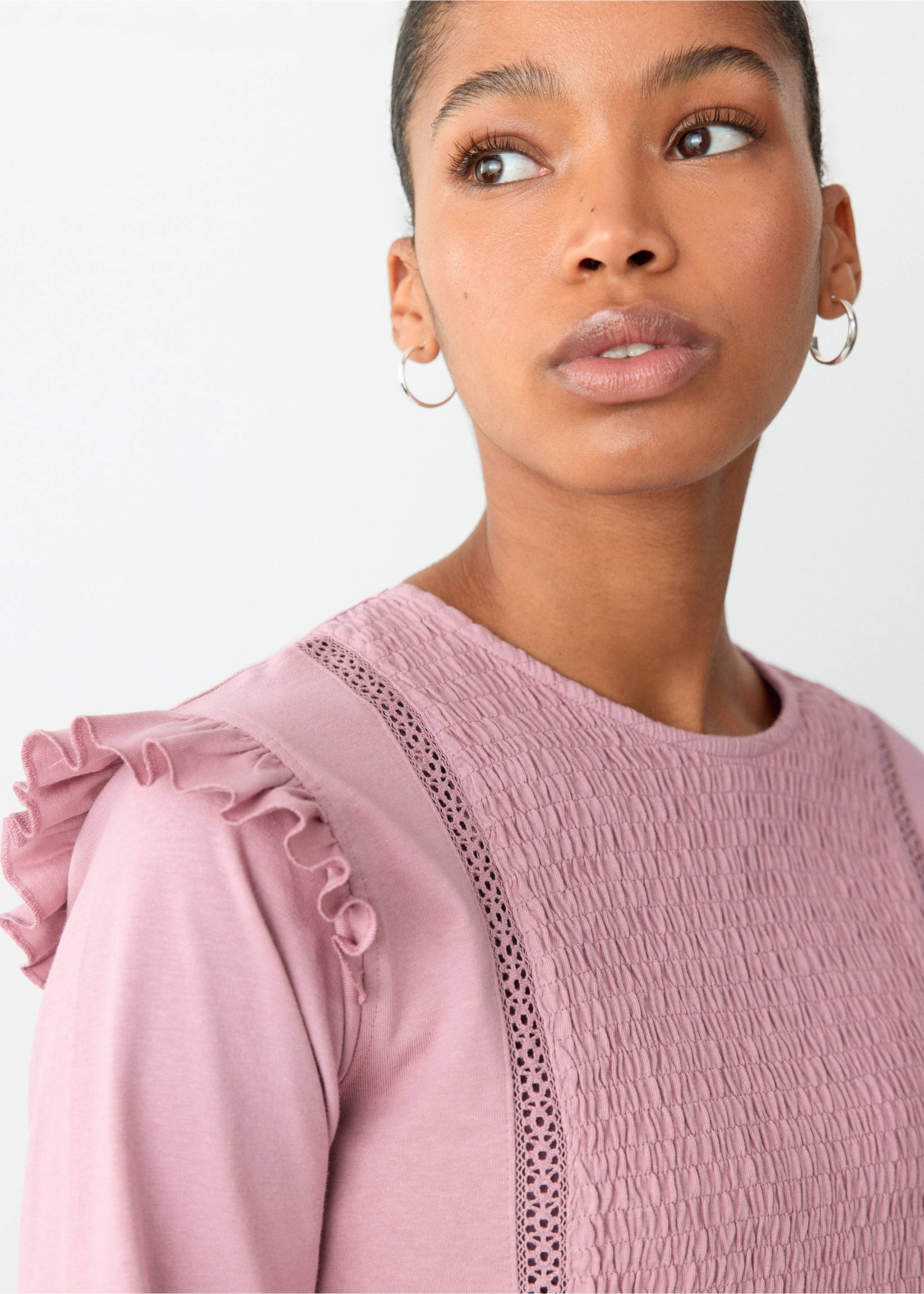 Mauve pink t-shirt with a smocked chest, lace inserts and shoulder ruffles., Pink. Ref: 37018284-00.