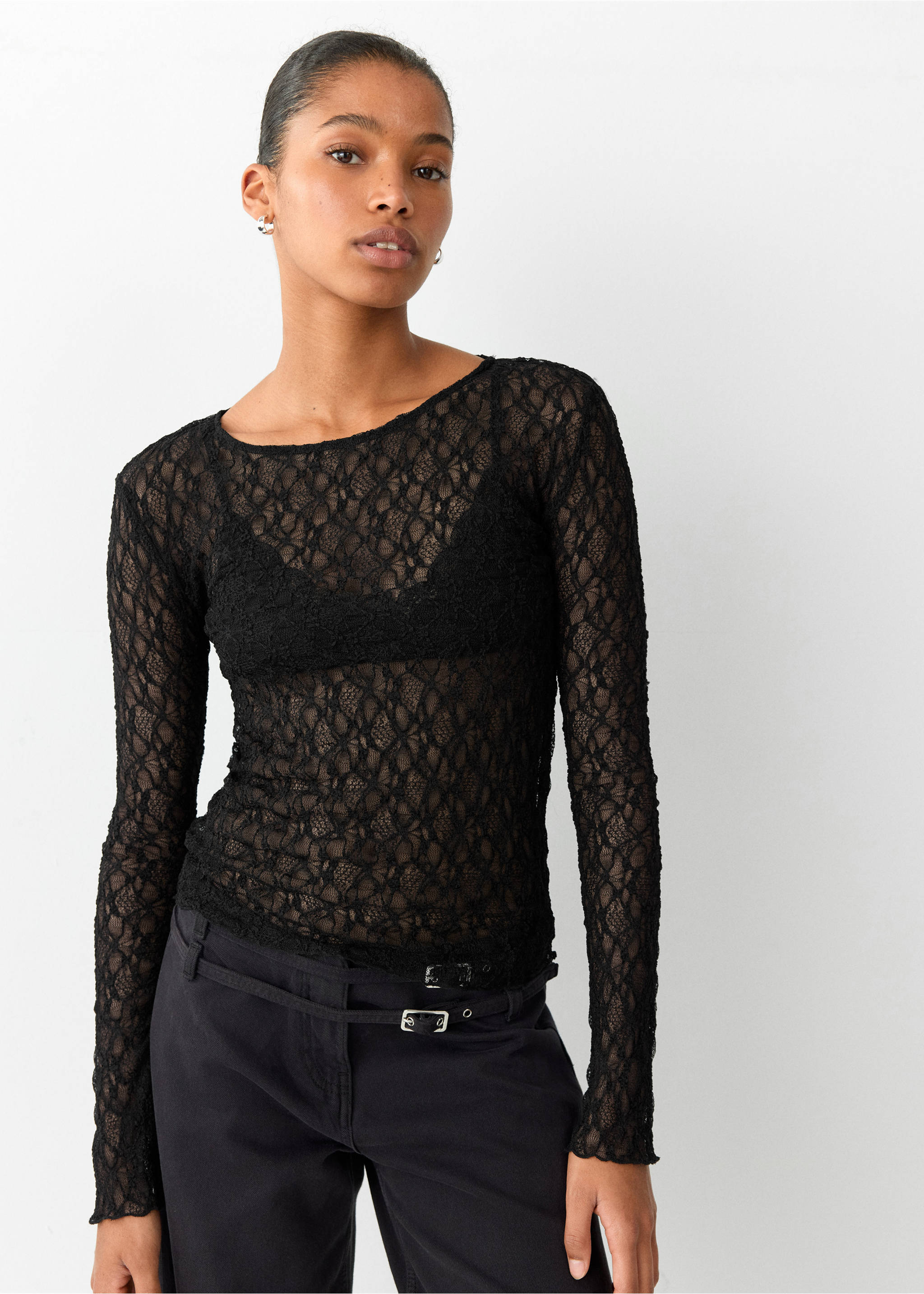 Black lace long-sleeve t-shirt with a sheer textured floral pattern and round neckline., Black. Ref: 37019123-00.