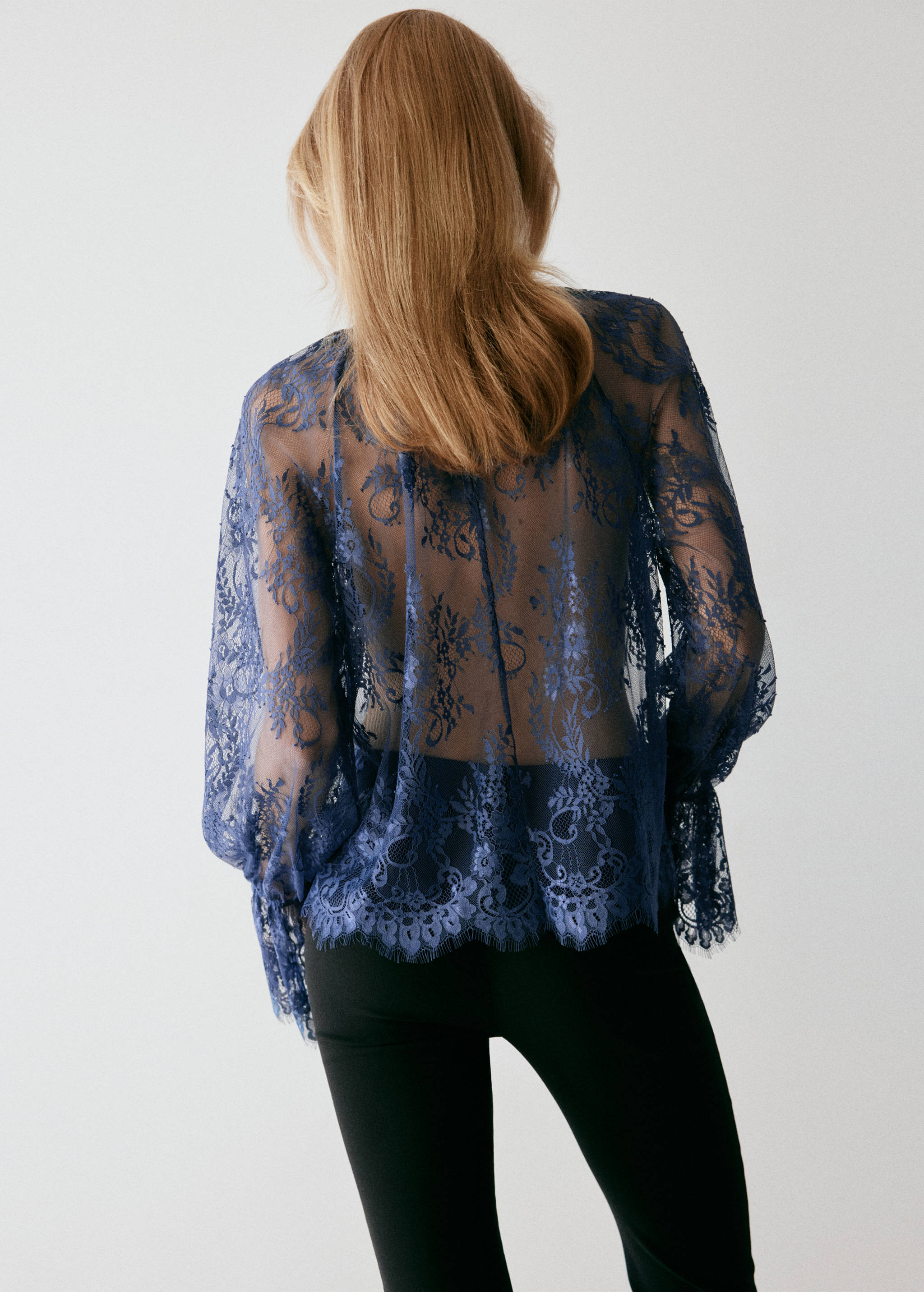 Blouse dentelle fleurie - Verso de l’article