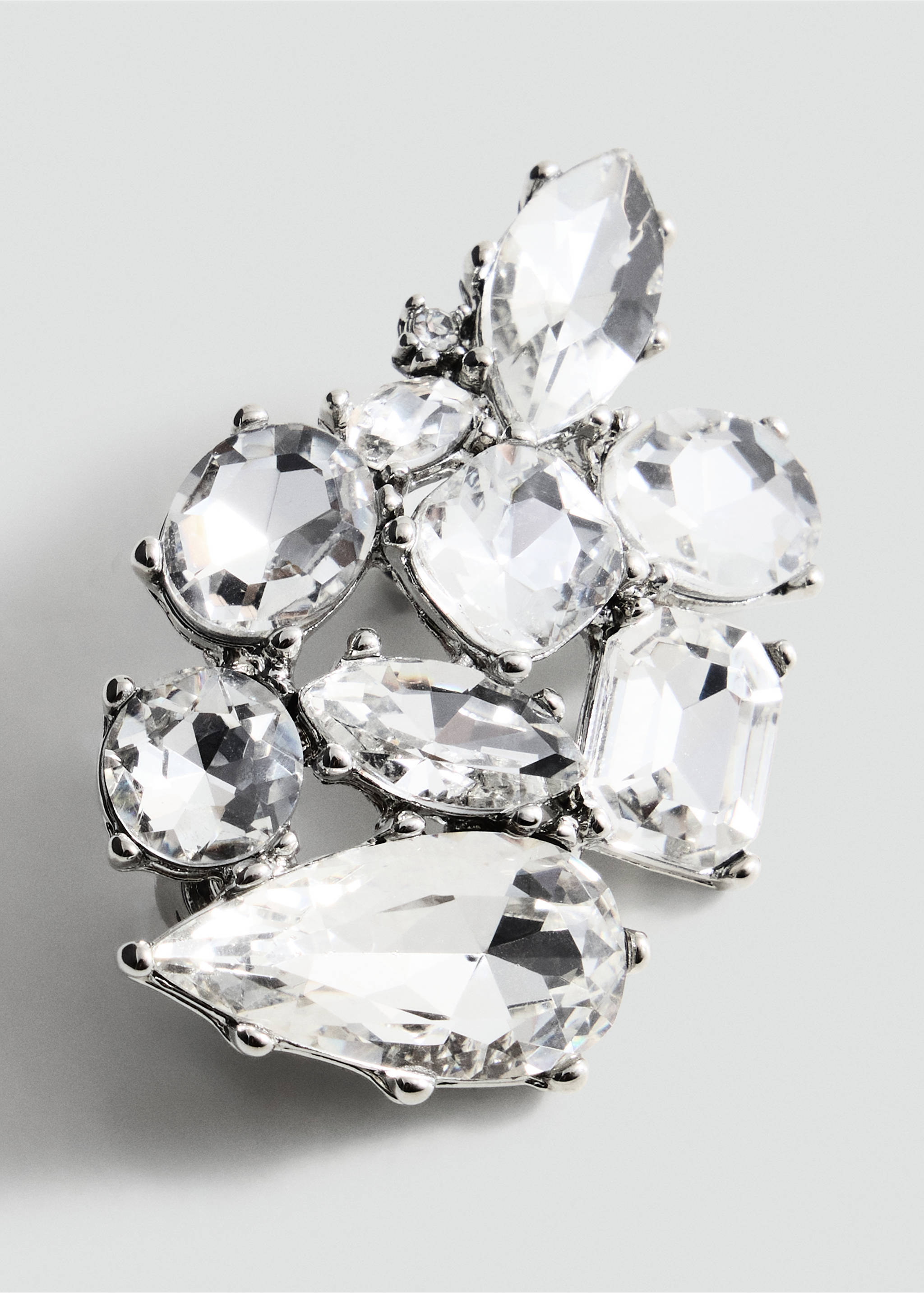 Silver-tone cluster earring with faceted transparent crystals in various cuts., Silver. Ref: 37019140-00.