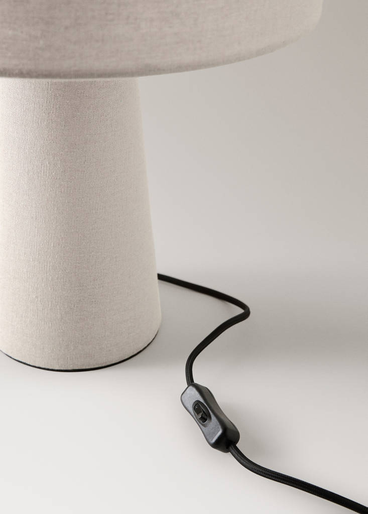 Large woven table lamp — Beige