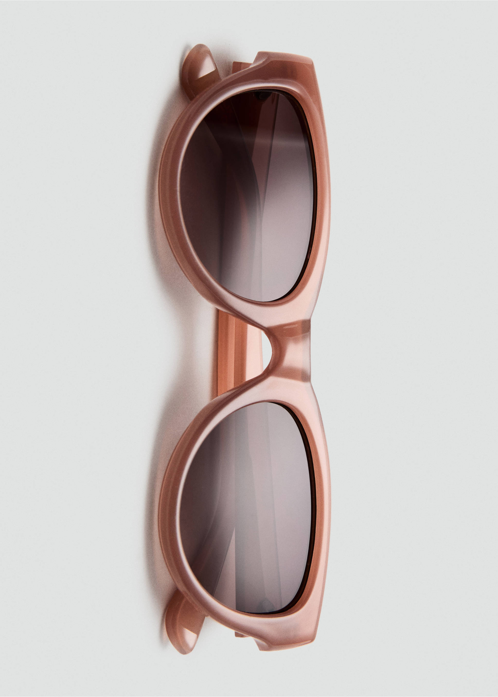 Cat-eye sunglasses - Details of the article 2, Pastel Pink. Ref: 37021331-00.