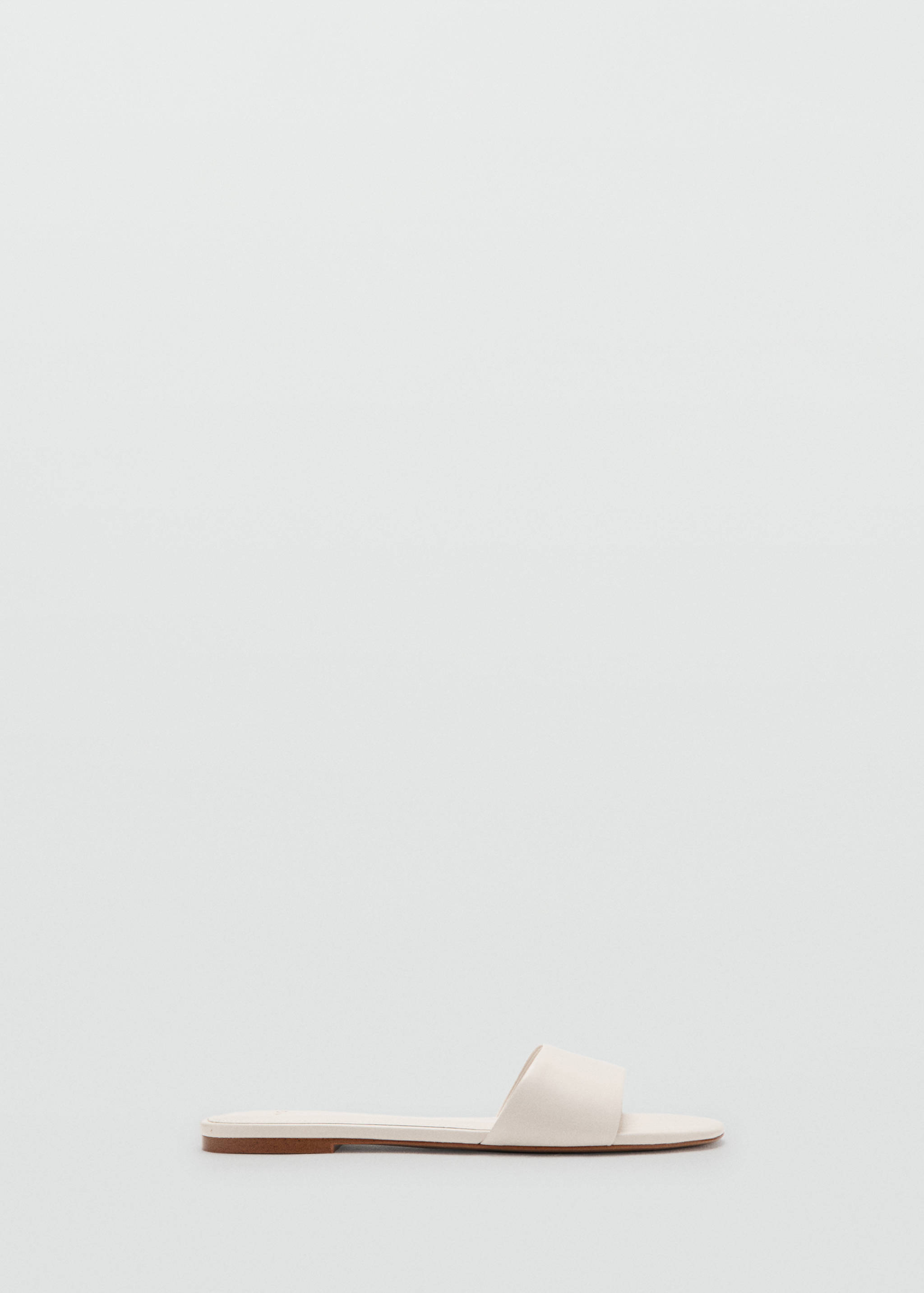 Кожаные сандалии на плоской подошве - Изделие без модели