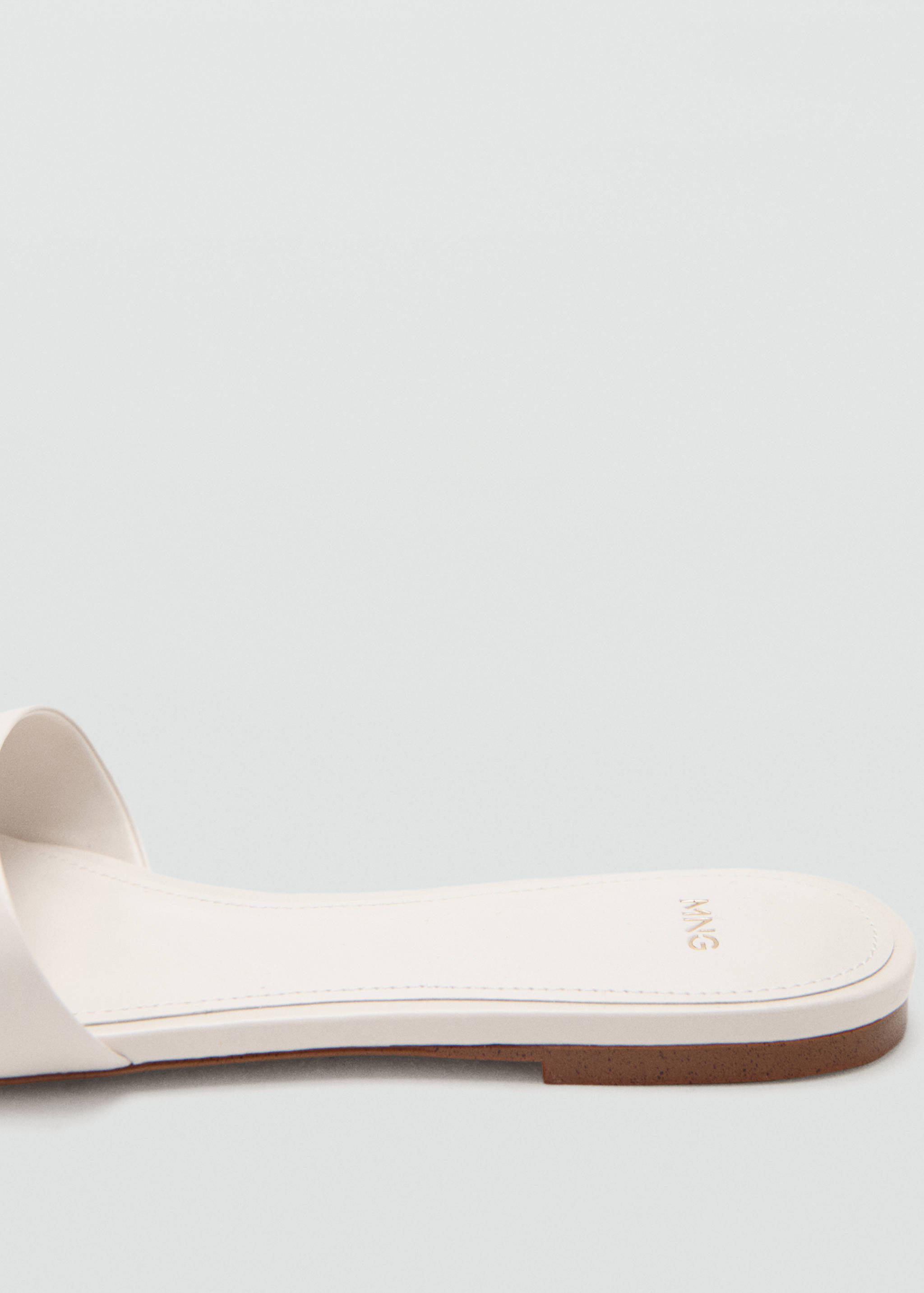 Кожаные сандалии на плоской подошве - Деталь изделия 1