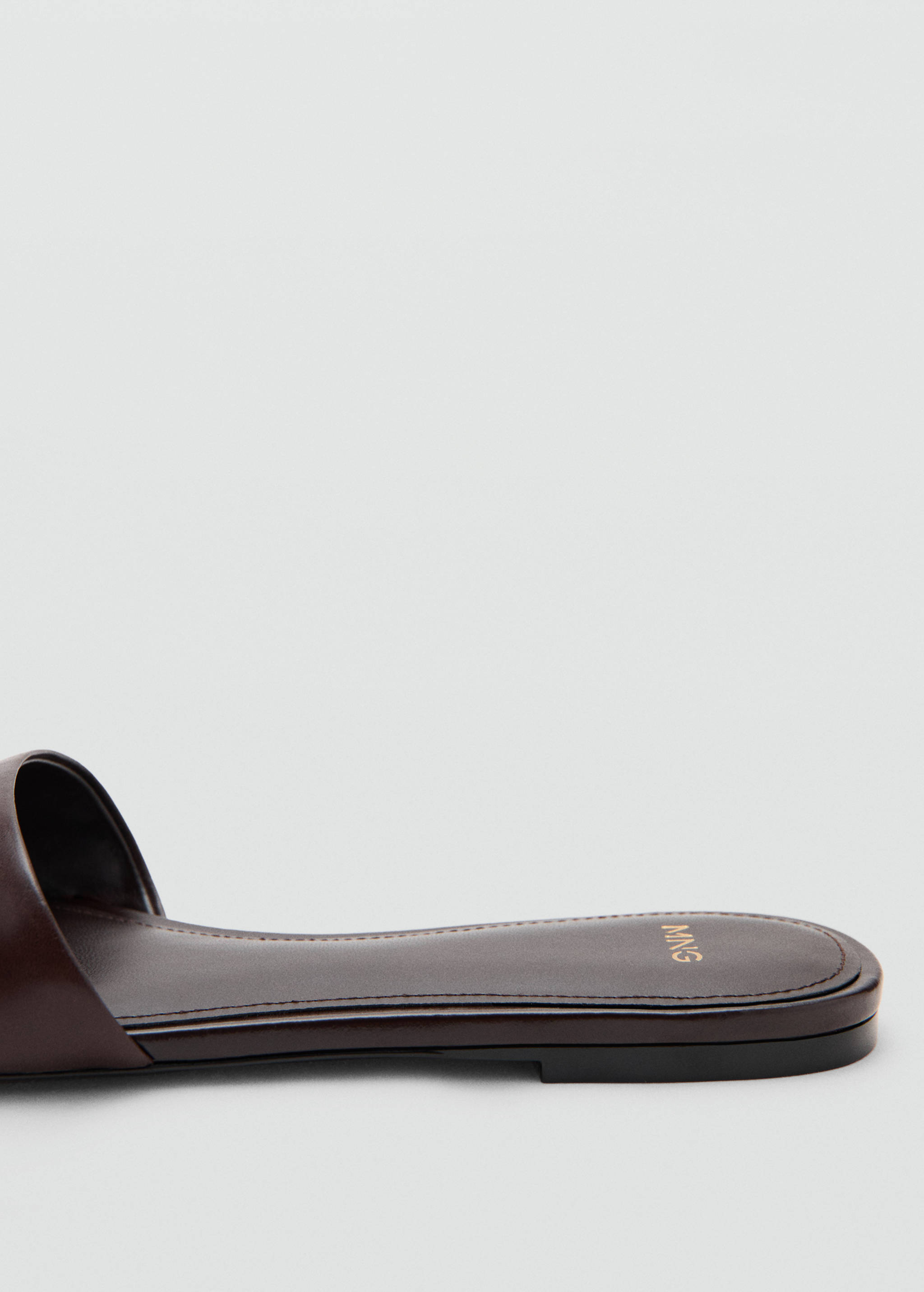 Кожаные сандалии на плоской подошве - Деталь изделия 1