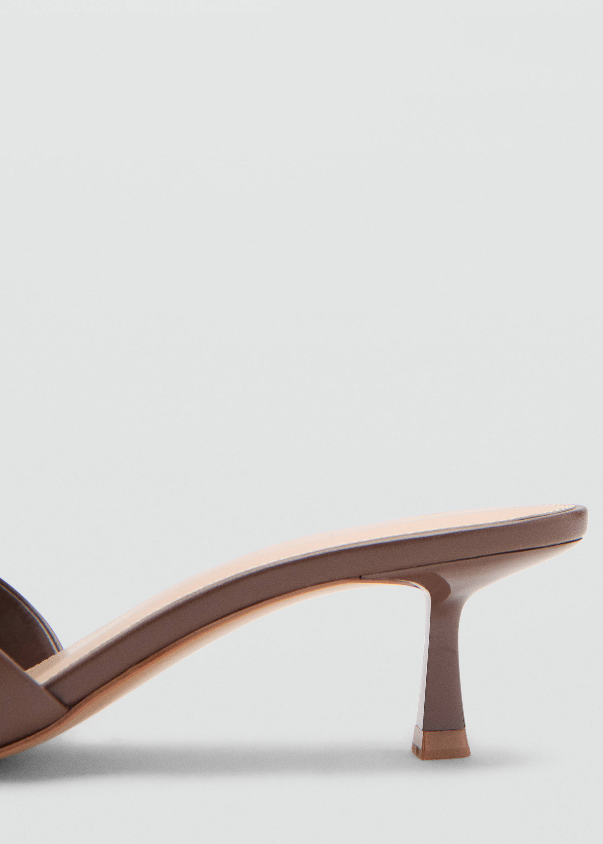 Heel non-structured sandals - Details of the article 1