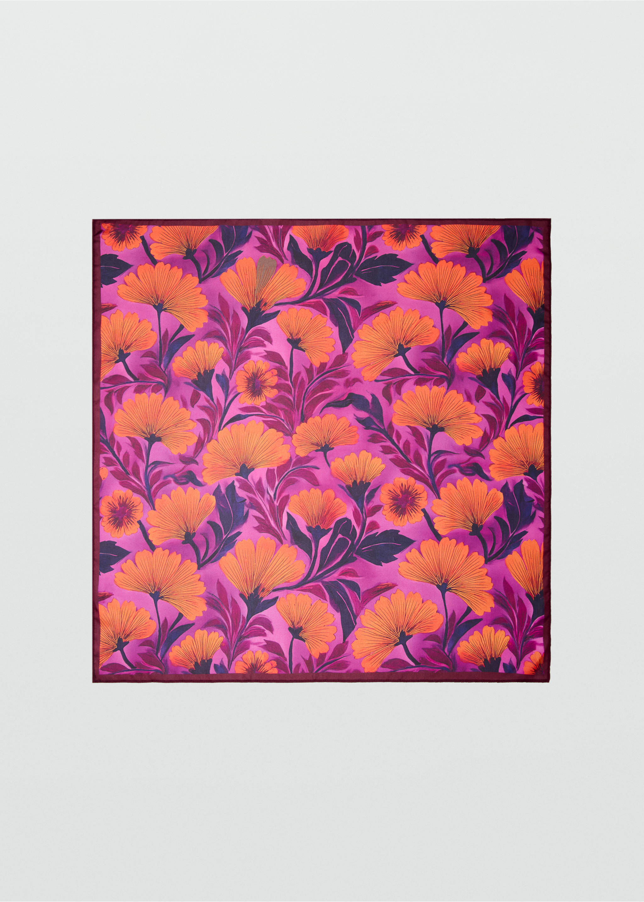 Foulard à fleurs - Article sans modèle, Violet. Ref: 37021337-00.