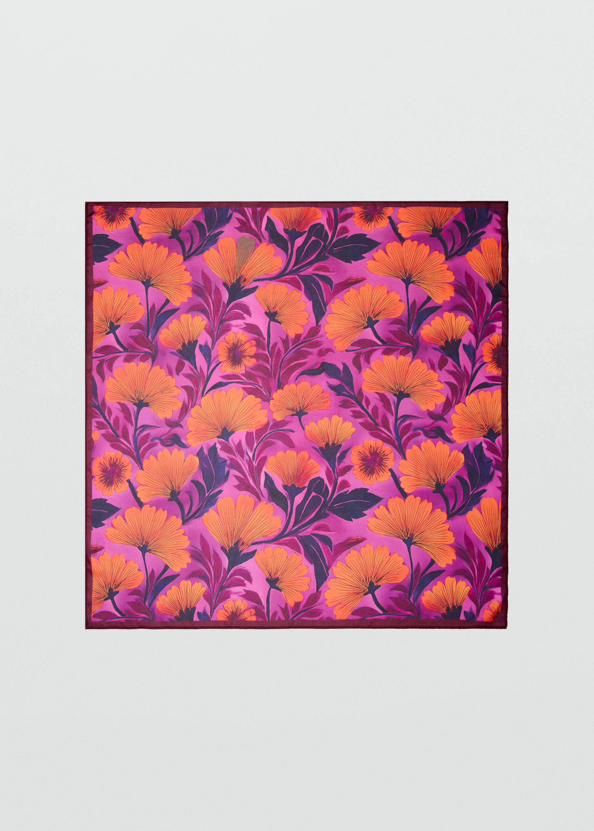 Foulard à fleurs - Article sans modèle