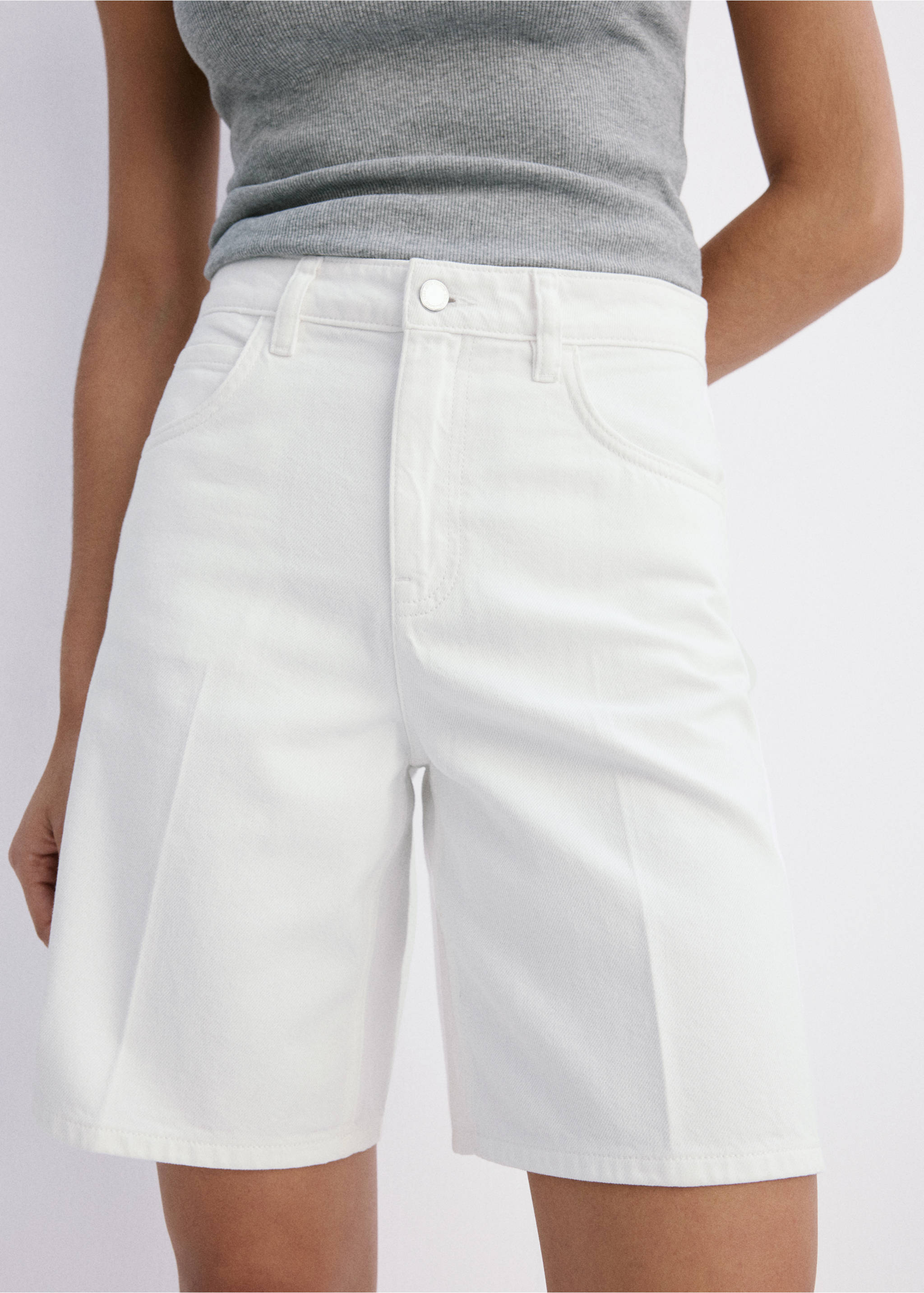 Straight-fit denim bermuda shorts - Medium plane, White. Ref: 37021348-00.