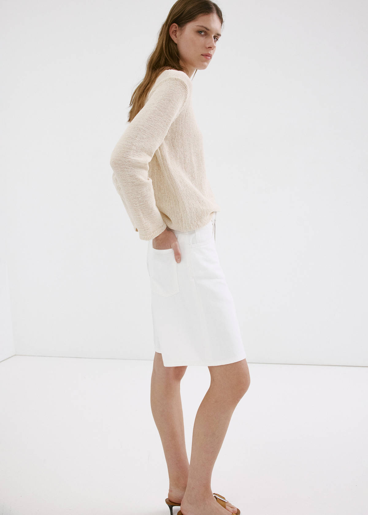 Straight-fit denim bermuda shorts — White