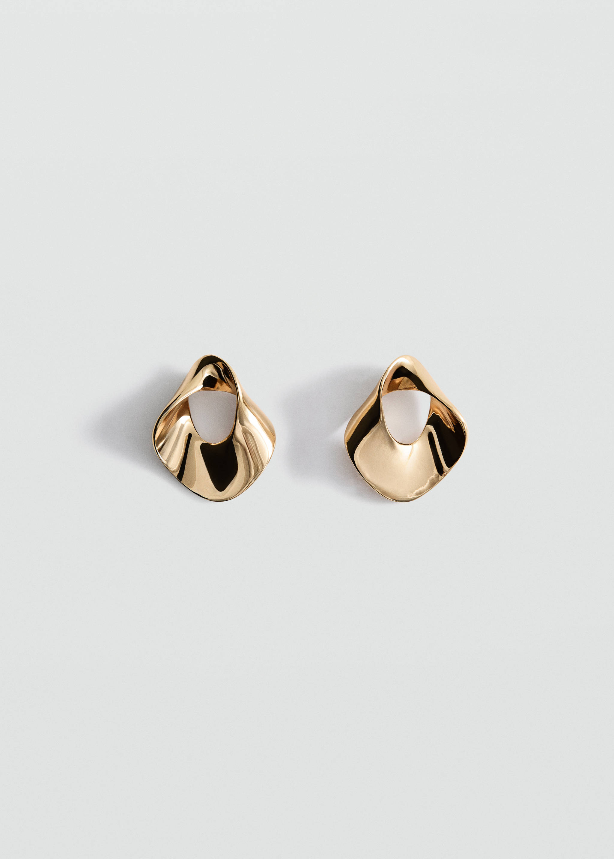 Pendientes diseño relieve - Artículo sin modelo