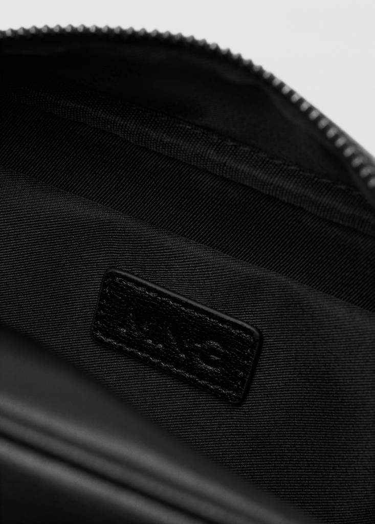 Zipped leather cosmetic bag — Black