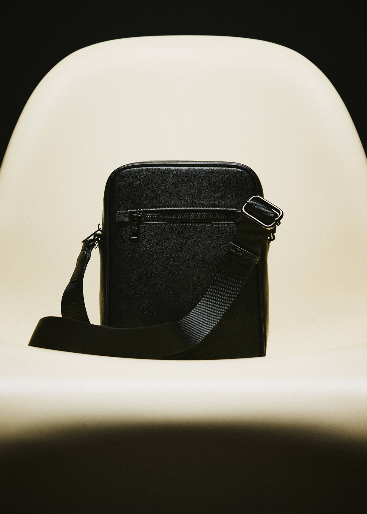 Zipper leather bag — Black