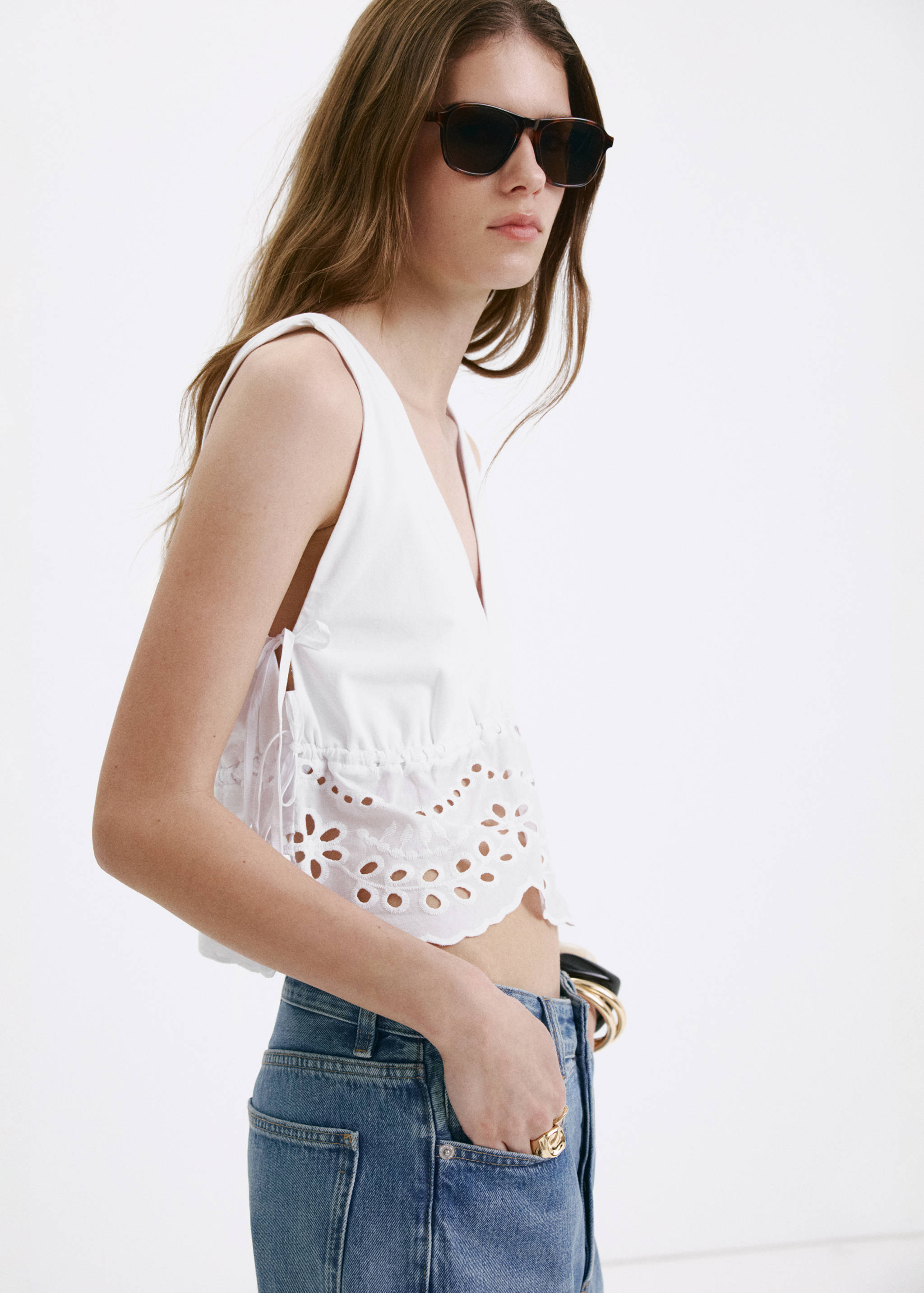 Embroidered broderie anglaise top - Medium plane