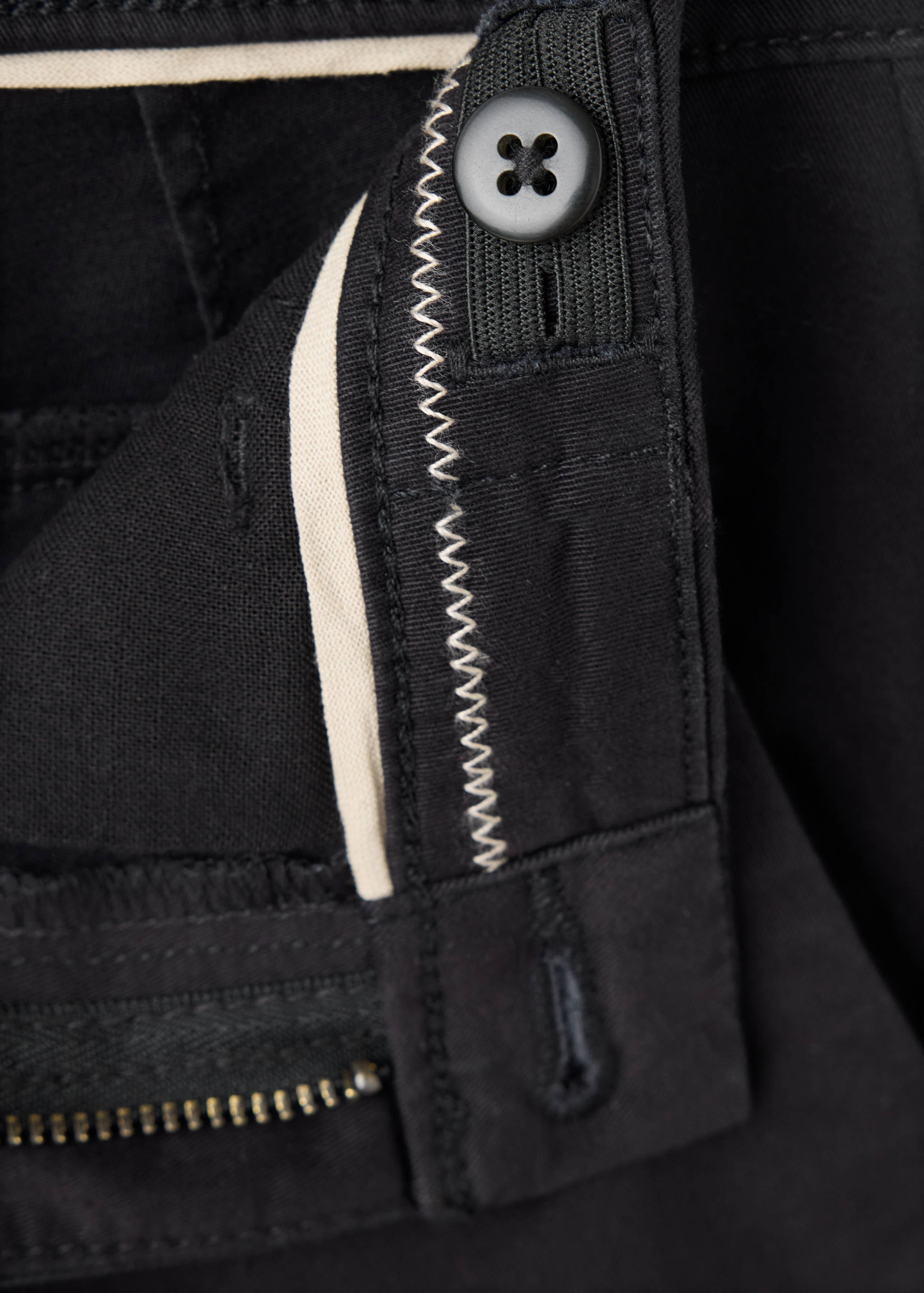 Chino trousers with turn-up hem - Details of the article 8