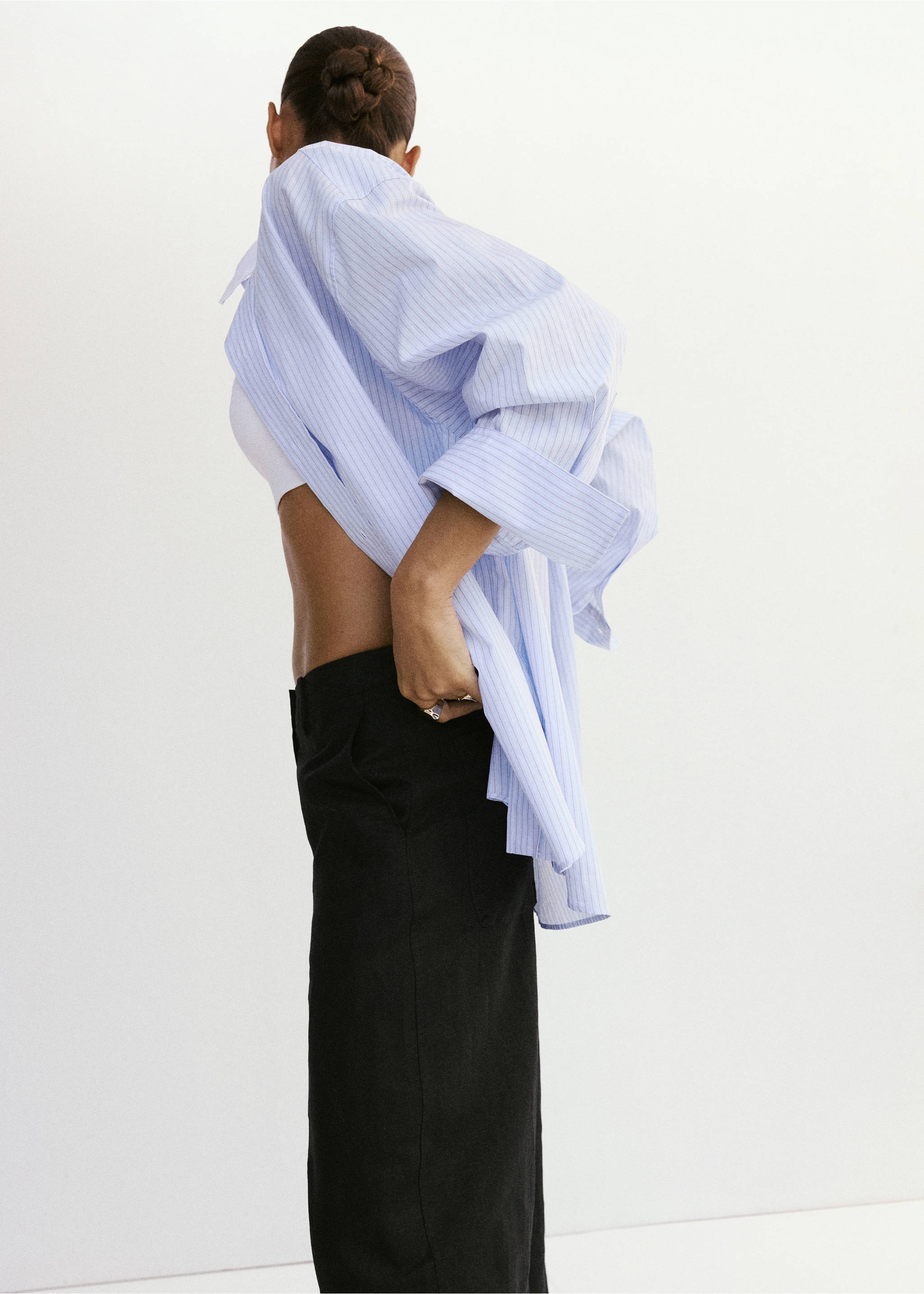 Linen balloon trousers - Detail van het artikel 3, Zwart. Ref: 37021368-00.