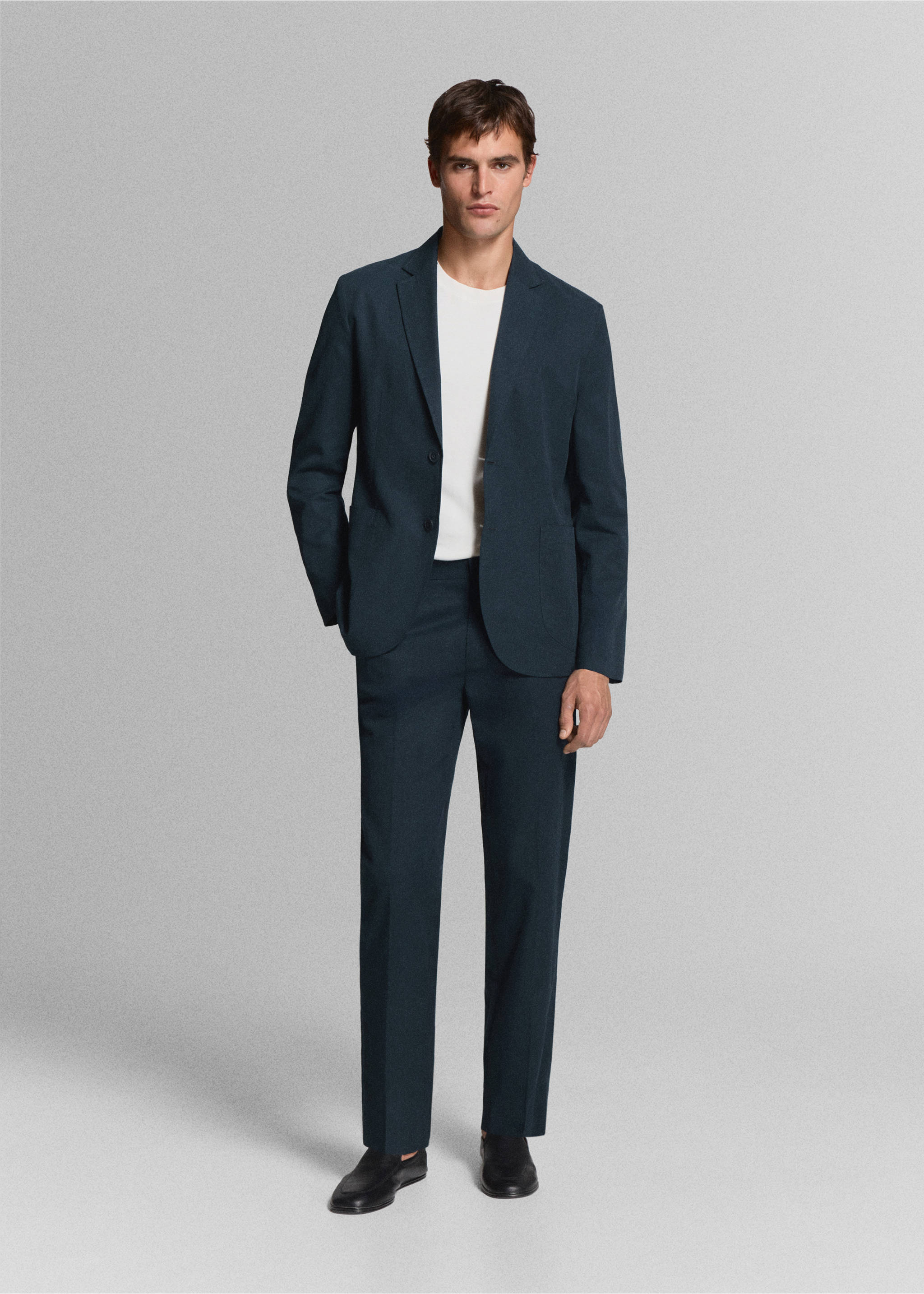 Pantalon slim-fit mélange de lin lyocell - Plan général, Bleu marine. Ref: 37021369-01.