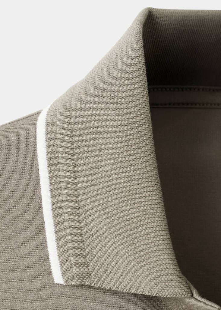 Plain polo with contrast details — Ivory White