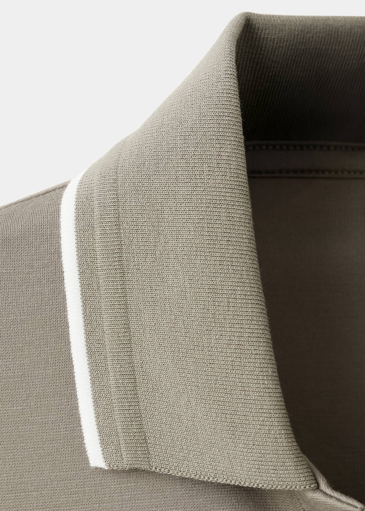 Plain polo with contrast details — Ivory White