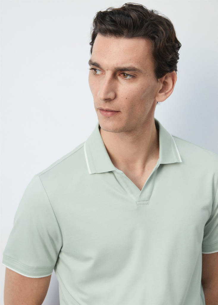 Plain polo with contrast details — Pastel Green