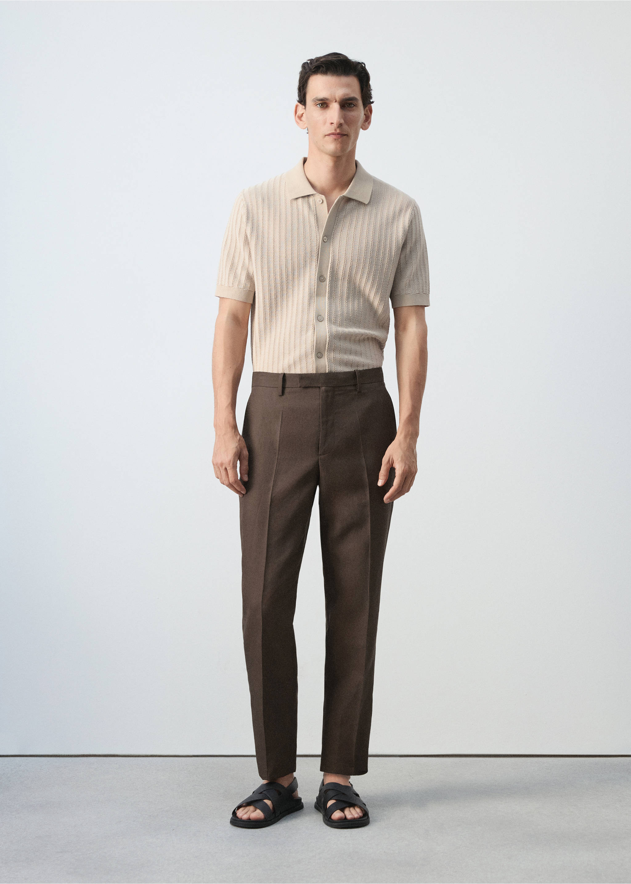 Pantalón traje mezcla lino lyocell - Plano general, Marrón. Ref: 37021372-00.