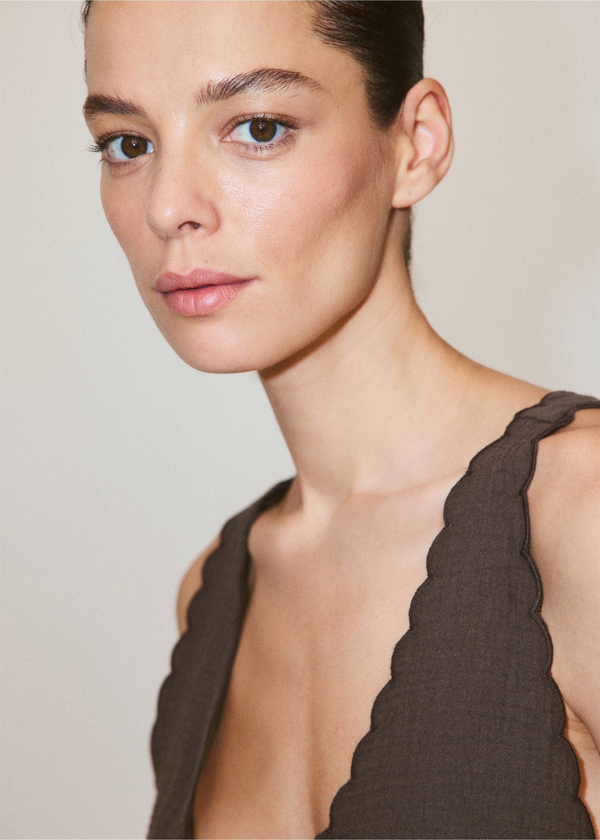 Double gauze top with ties - Details of the article 1, Chocolate. Ref: 37021374-00.