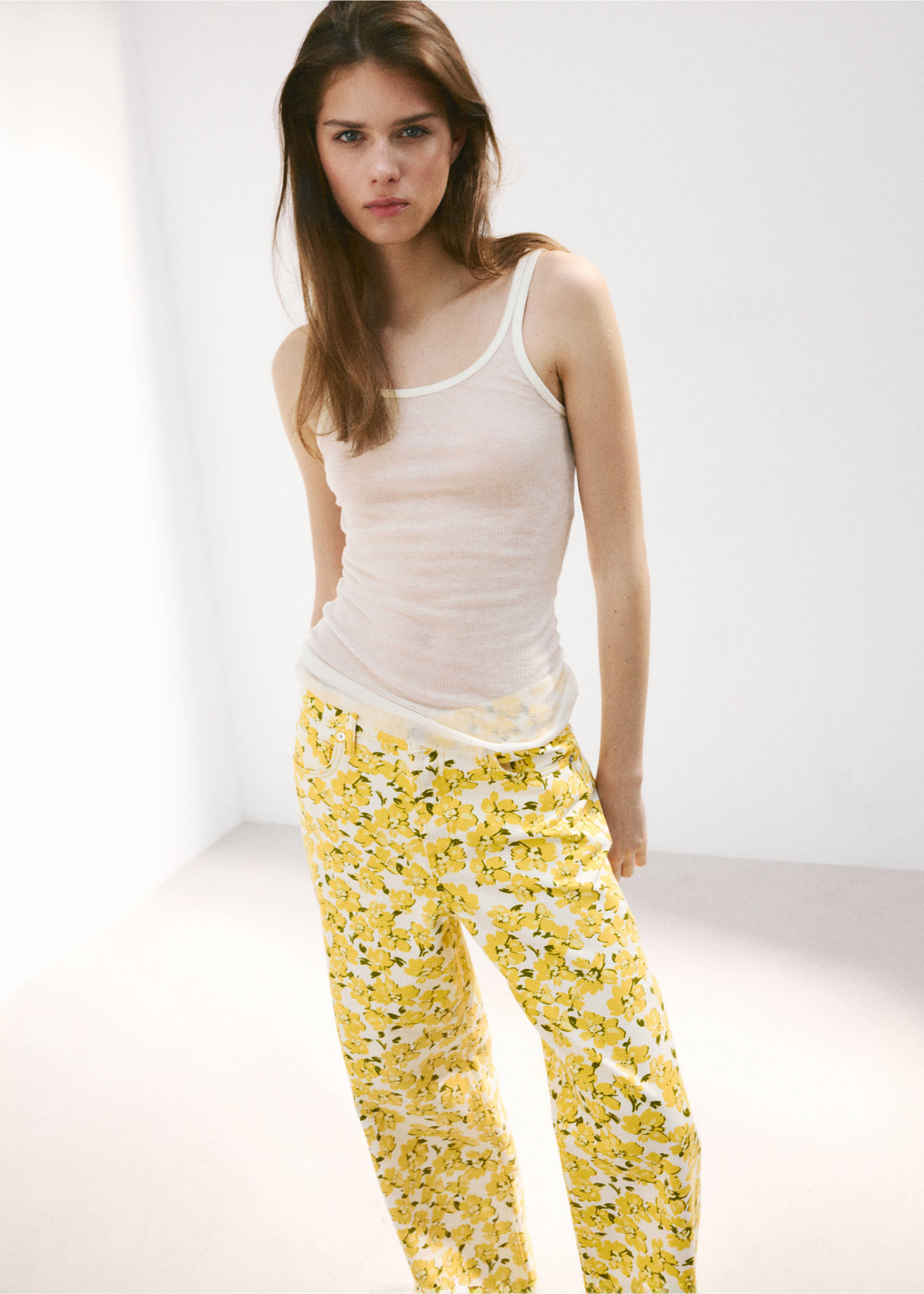 Straight-leg jeans with floral pattern - Details of the article 1, Yellow. Ref: 37021380-00.
