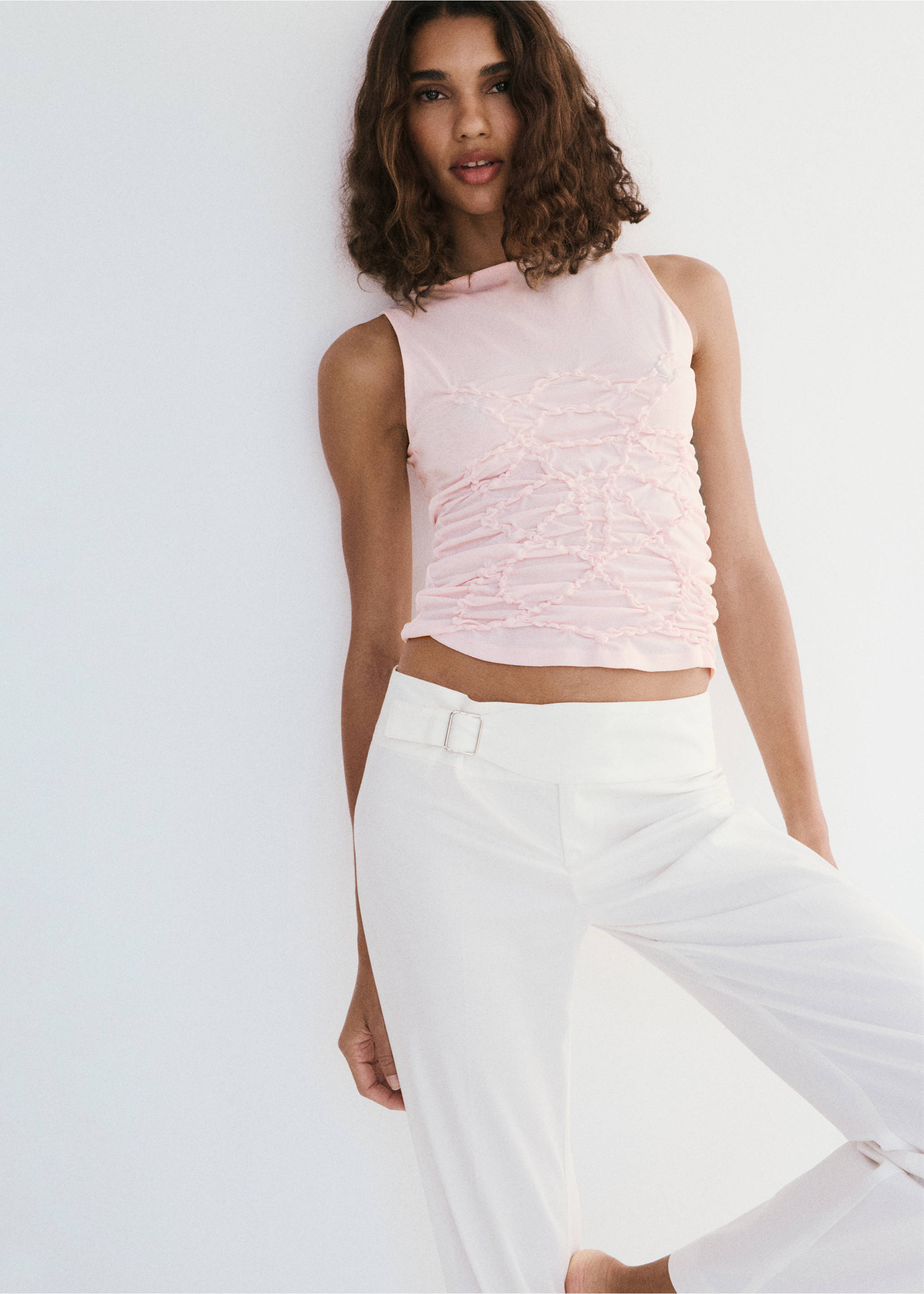 Ruched tops - Details of the article 3, Pastel Pink. Ref: 37021387-00.