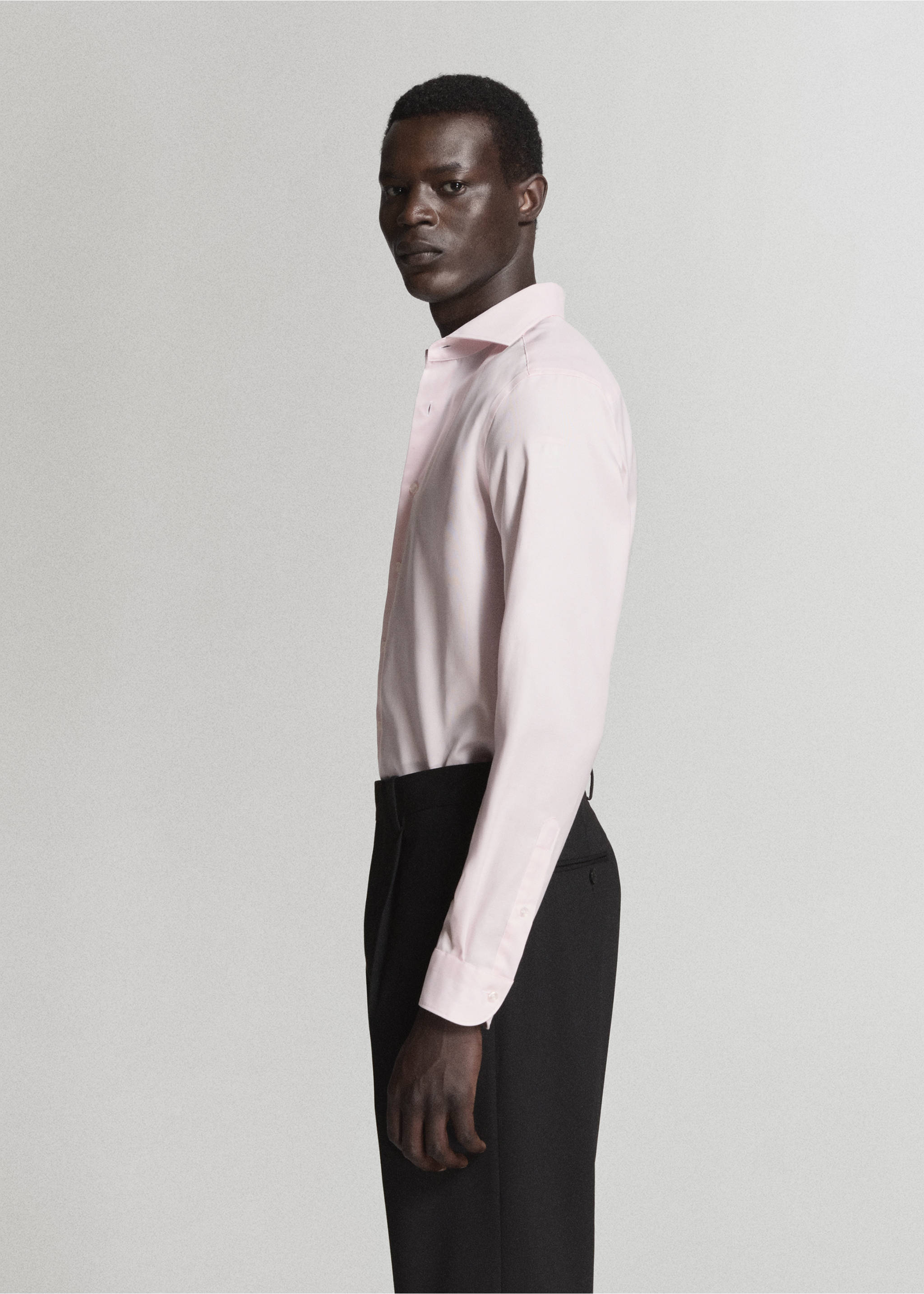Plain 100% cotton shirt - Details of the article 2, Light Pink. Ref: 37021406-00.