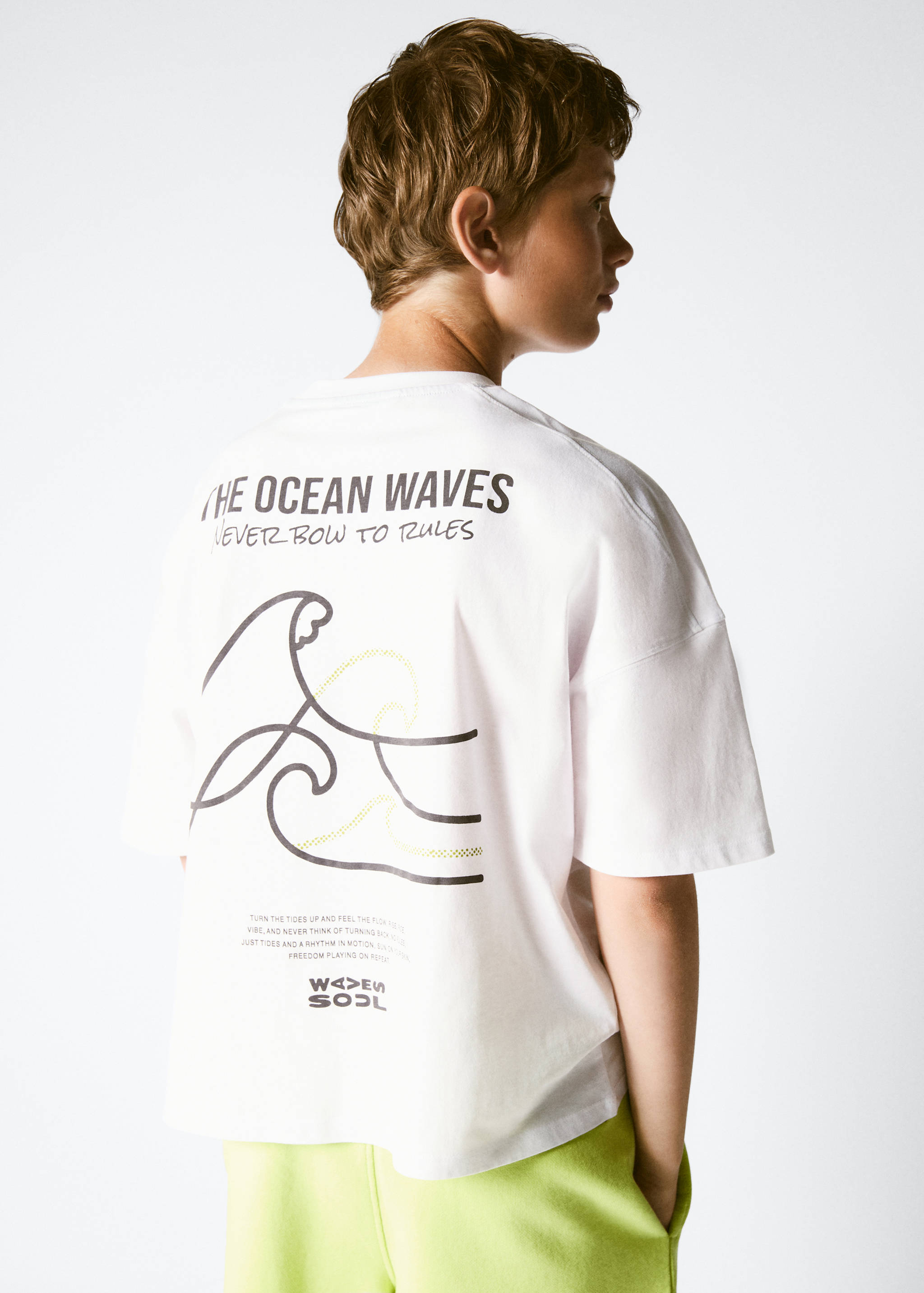 Cotton T-shirt with surf print - General plane
