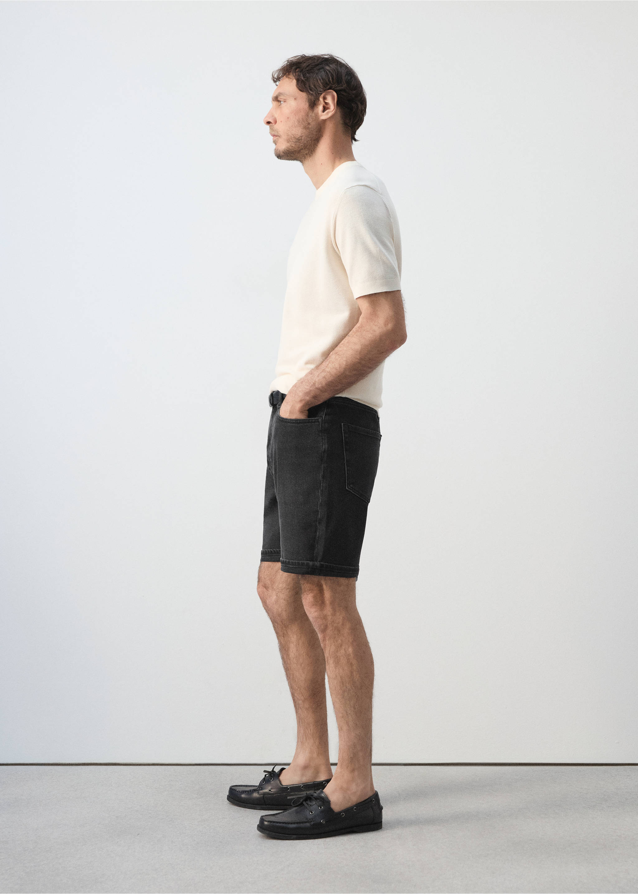 Slim fit turn-up Bermuda shorts - Details of the article 2, Black denim. Ref: 37021414-00.