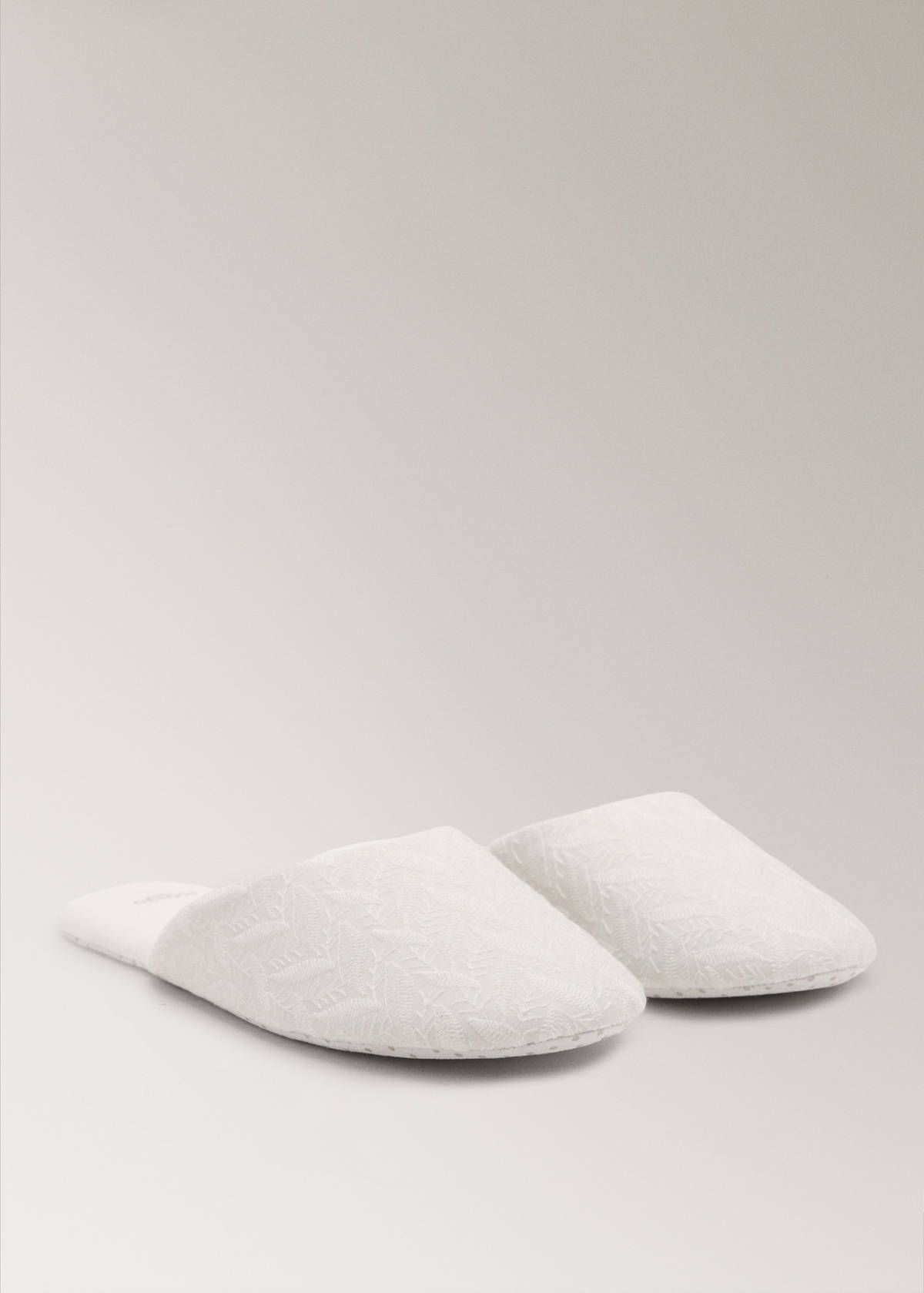 Open house slippers — Grey