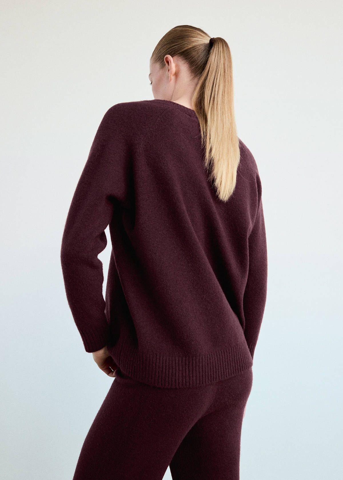V-neck knit sweater — Burgundy