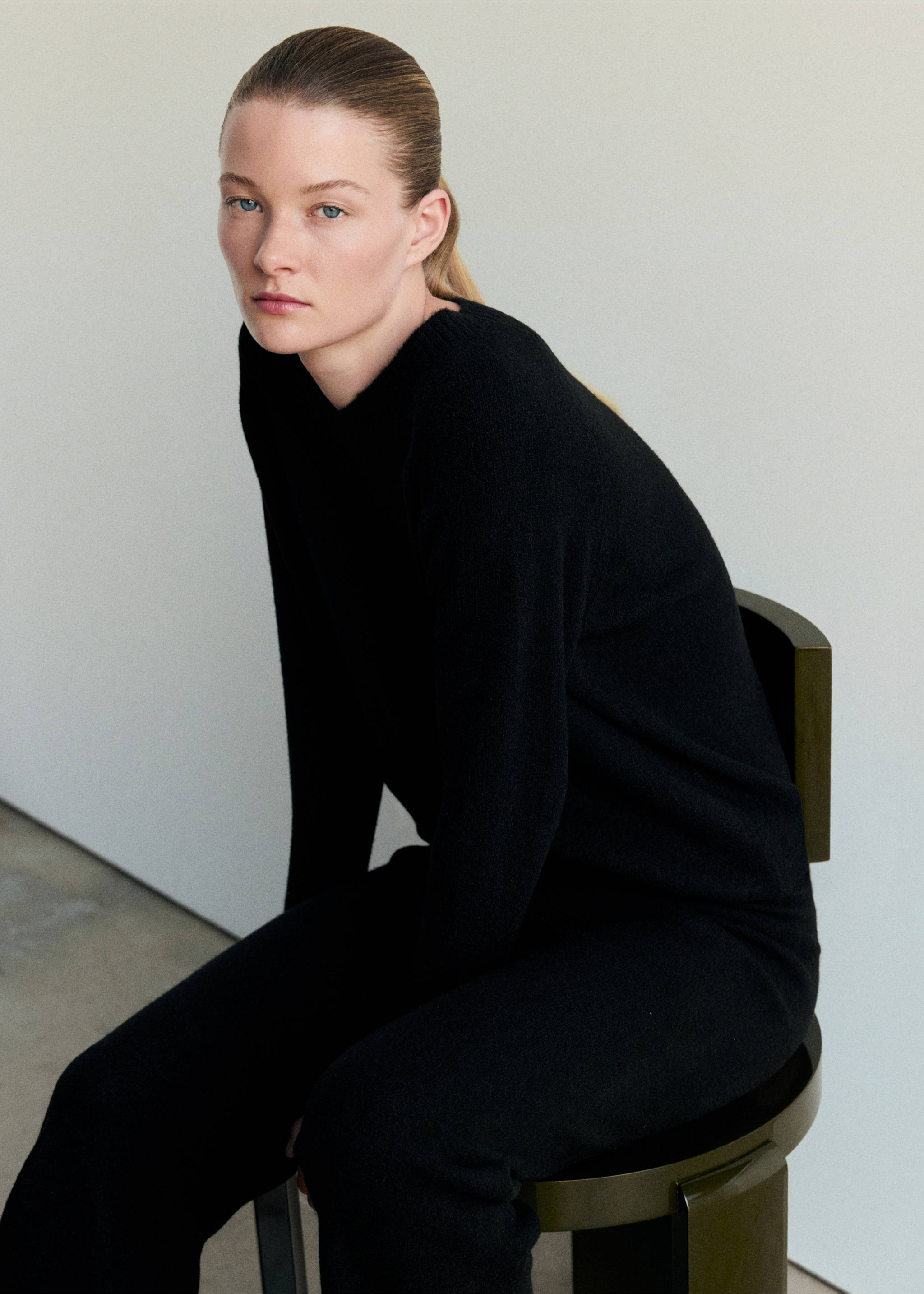 Jersey pyjama jumper with V-neck - Details of the article 3, Black. Ref: 37021442-00.