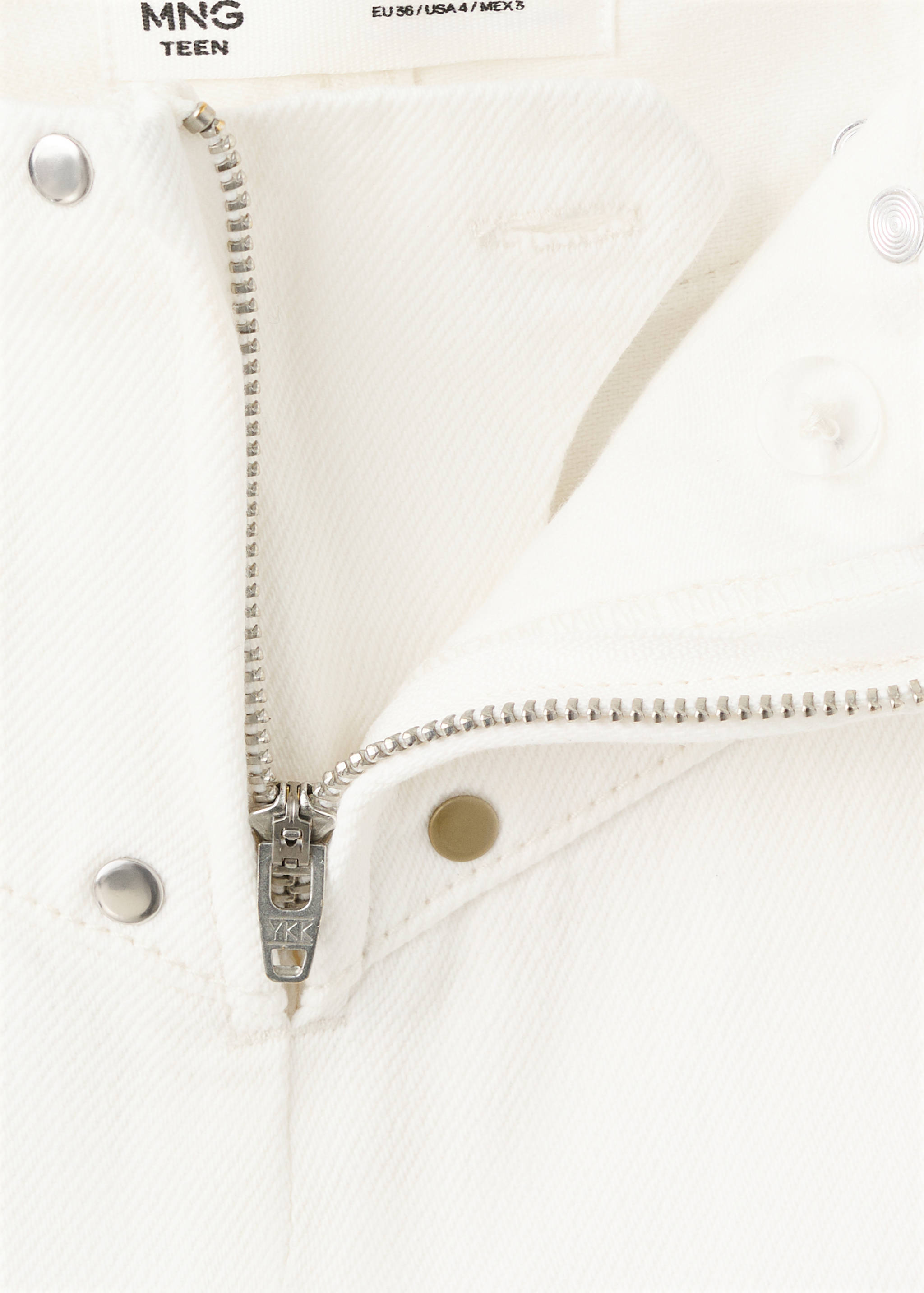 Jean taille basse à clous - Détail de l'article 8